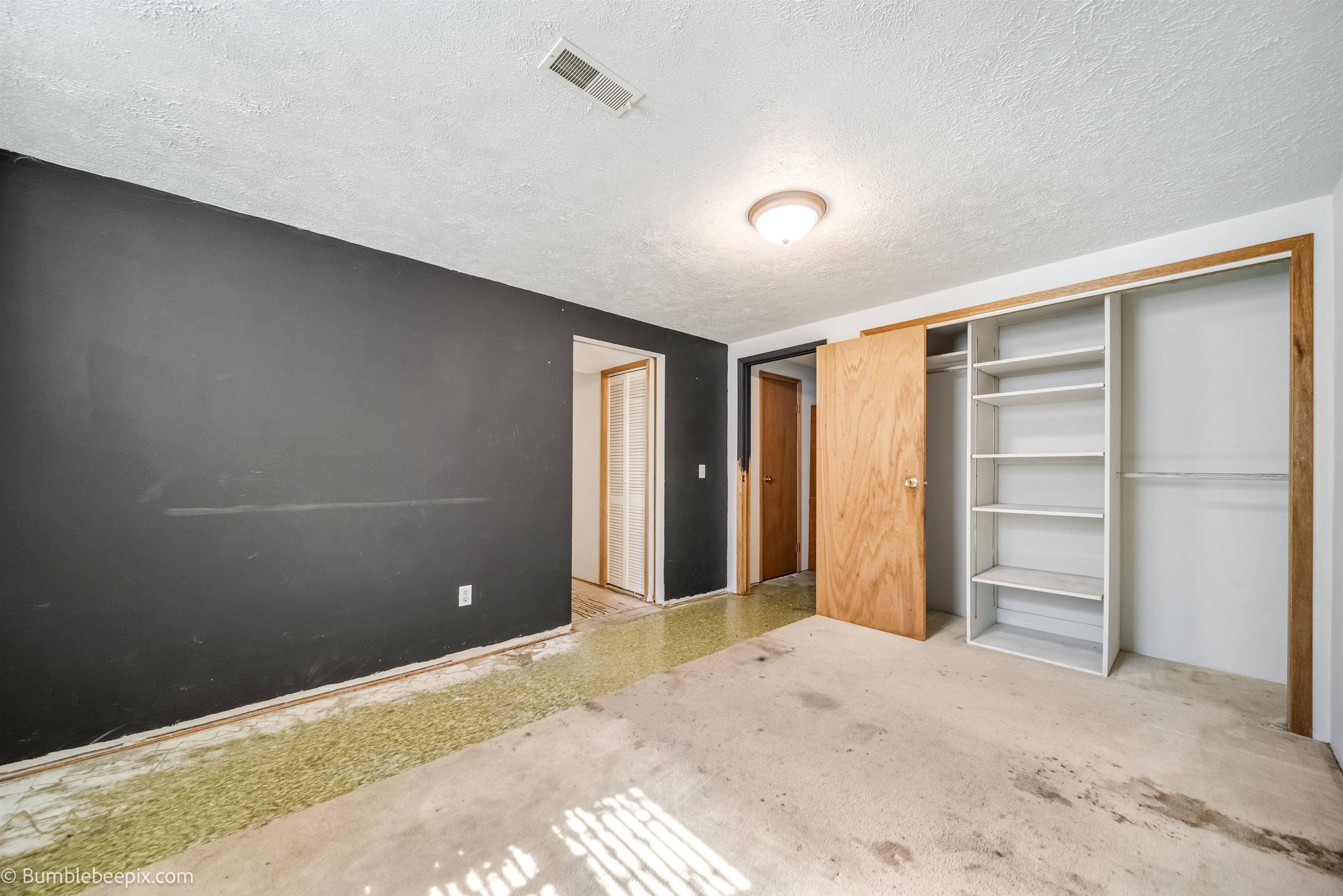 105 N Holiday Rd - Photo 28