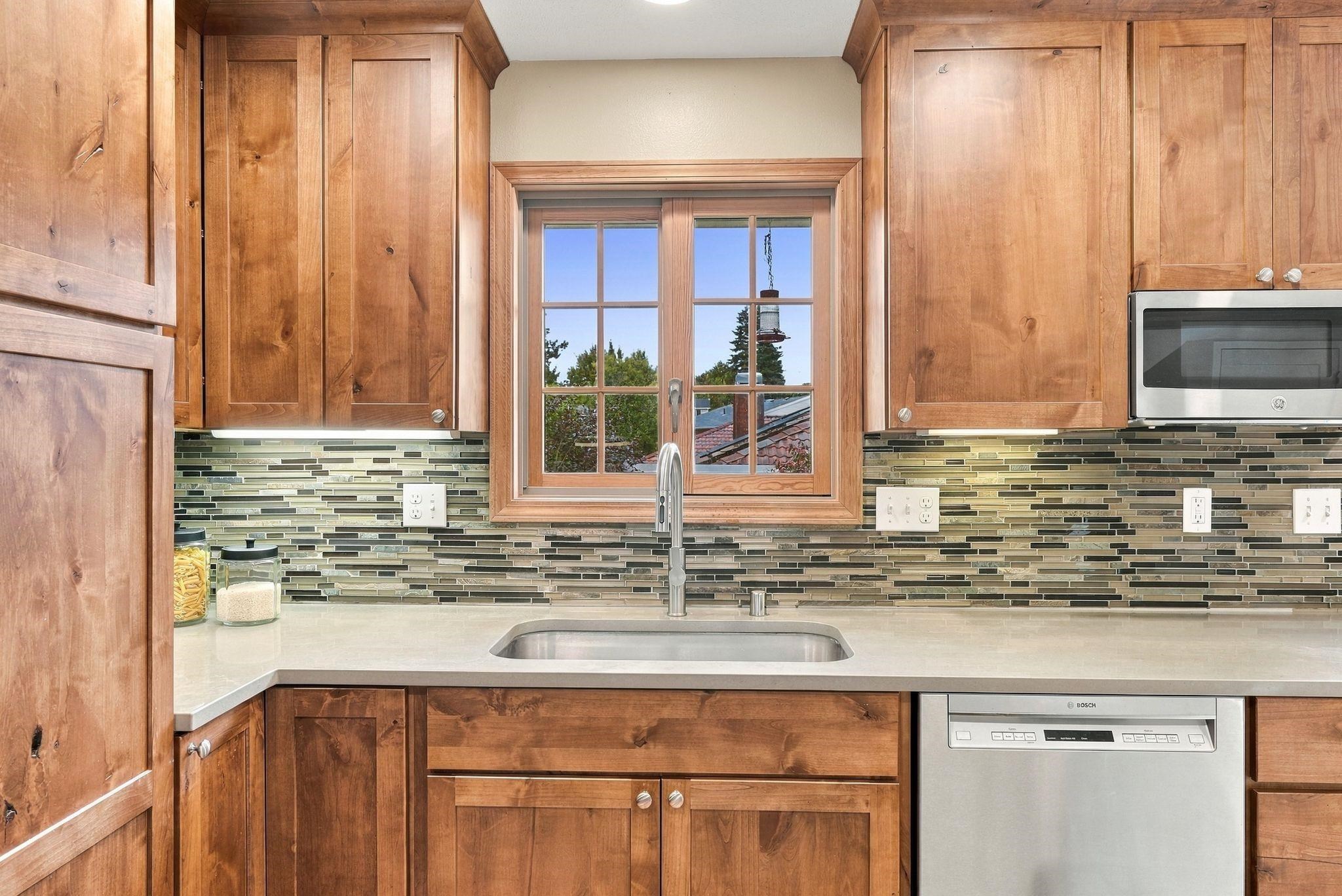 4827 E 46th Ave - Photo 9