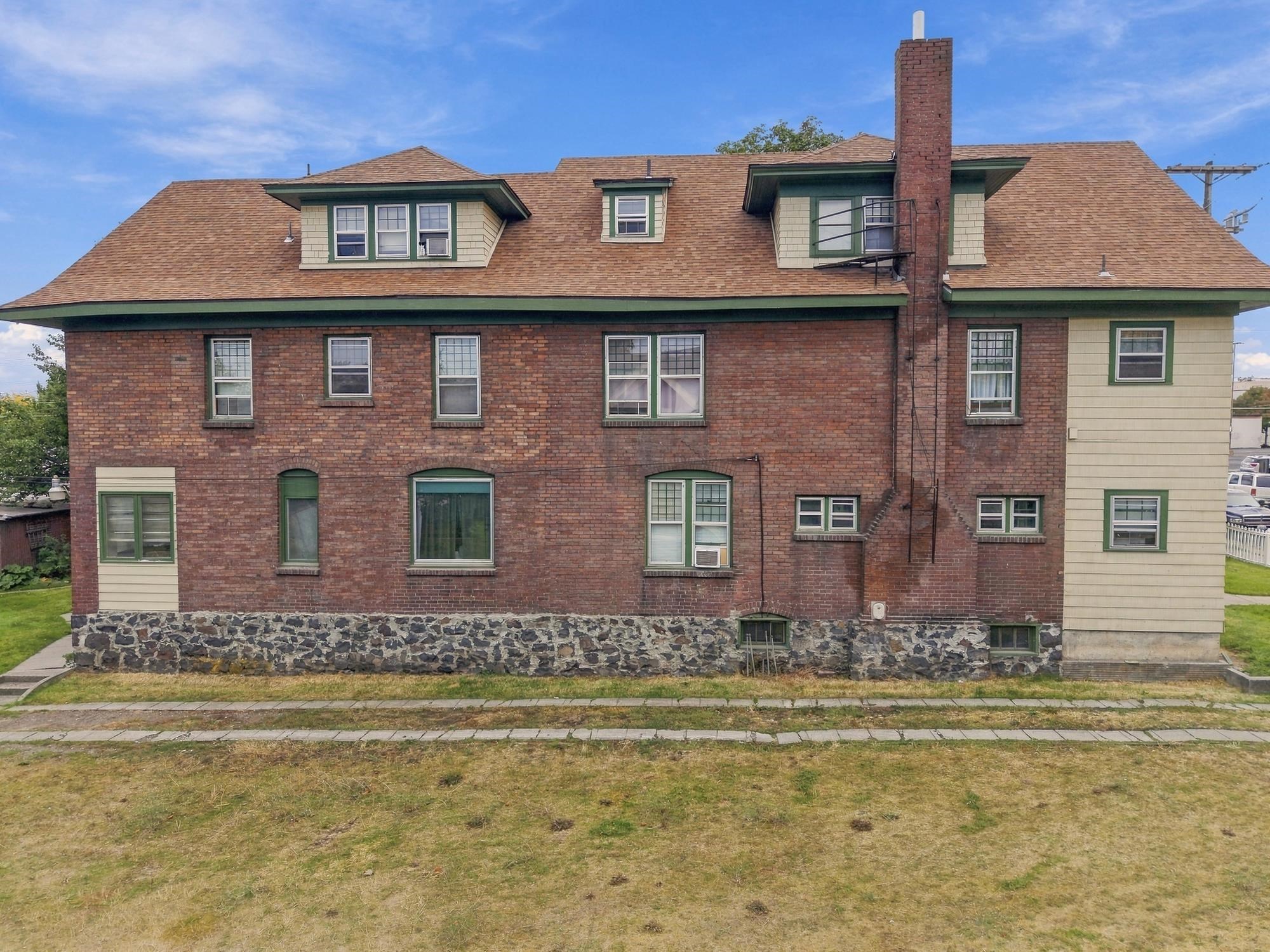 1414 N LINCOLN St - Photo 4