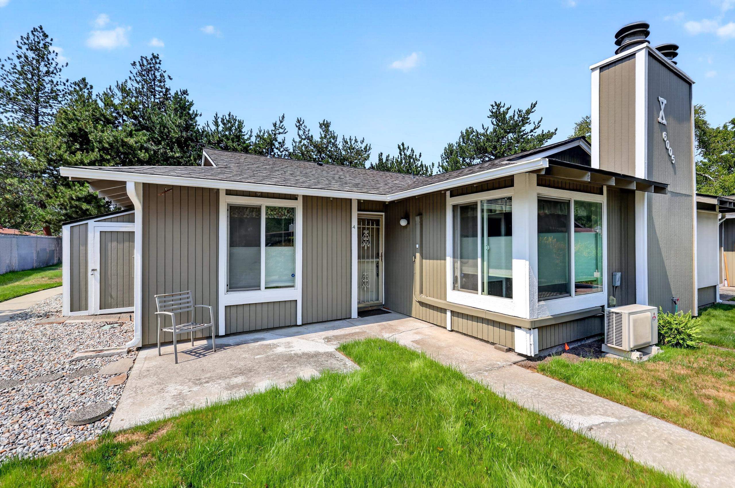 6005 E 6th Ave - Photo 1