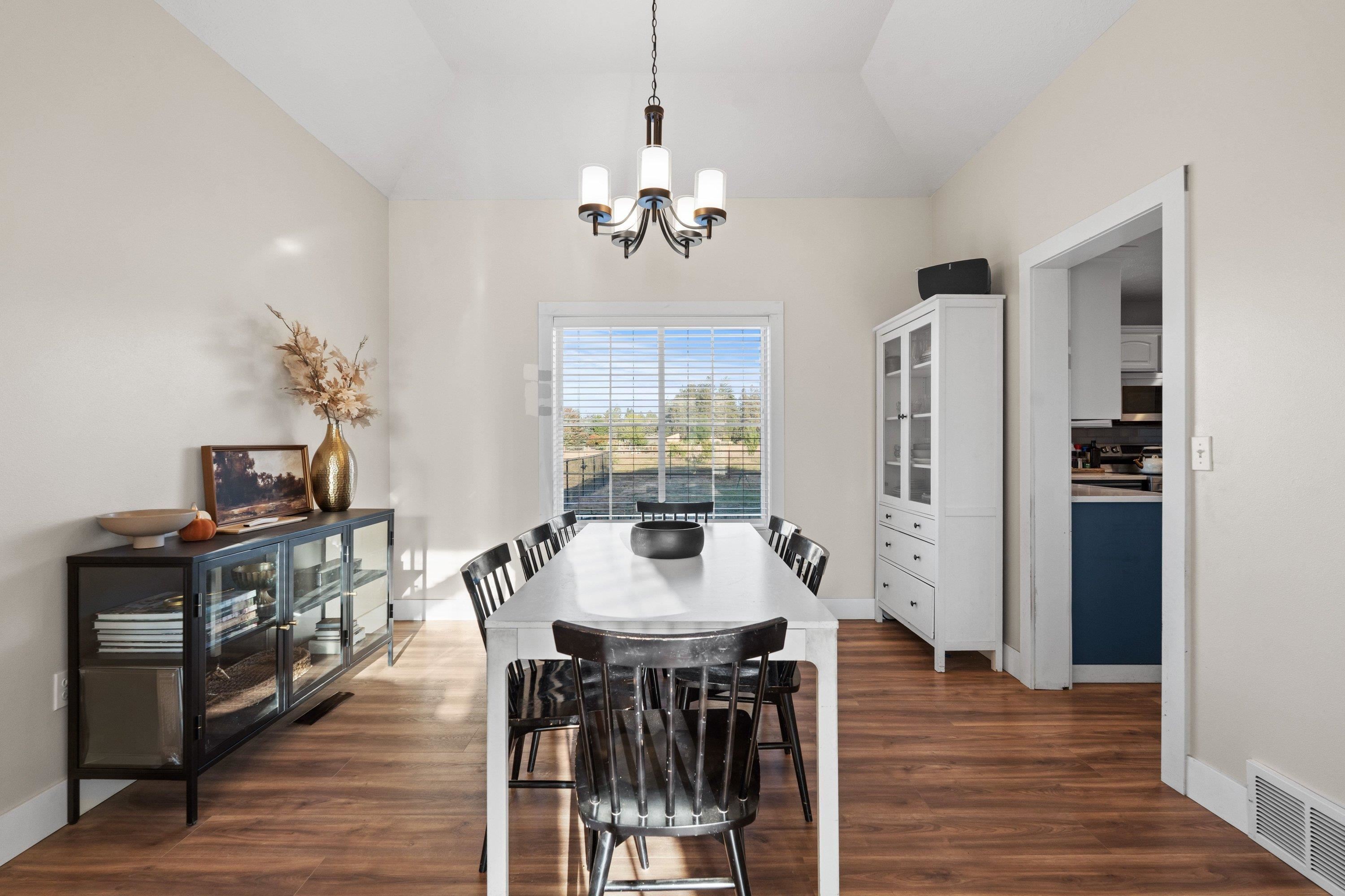 1029 W Crestview Rd - Photo 7