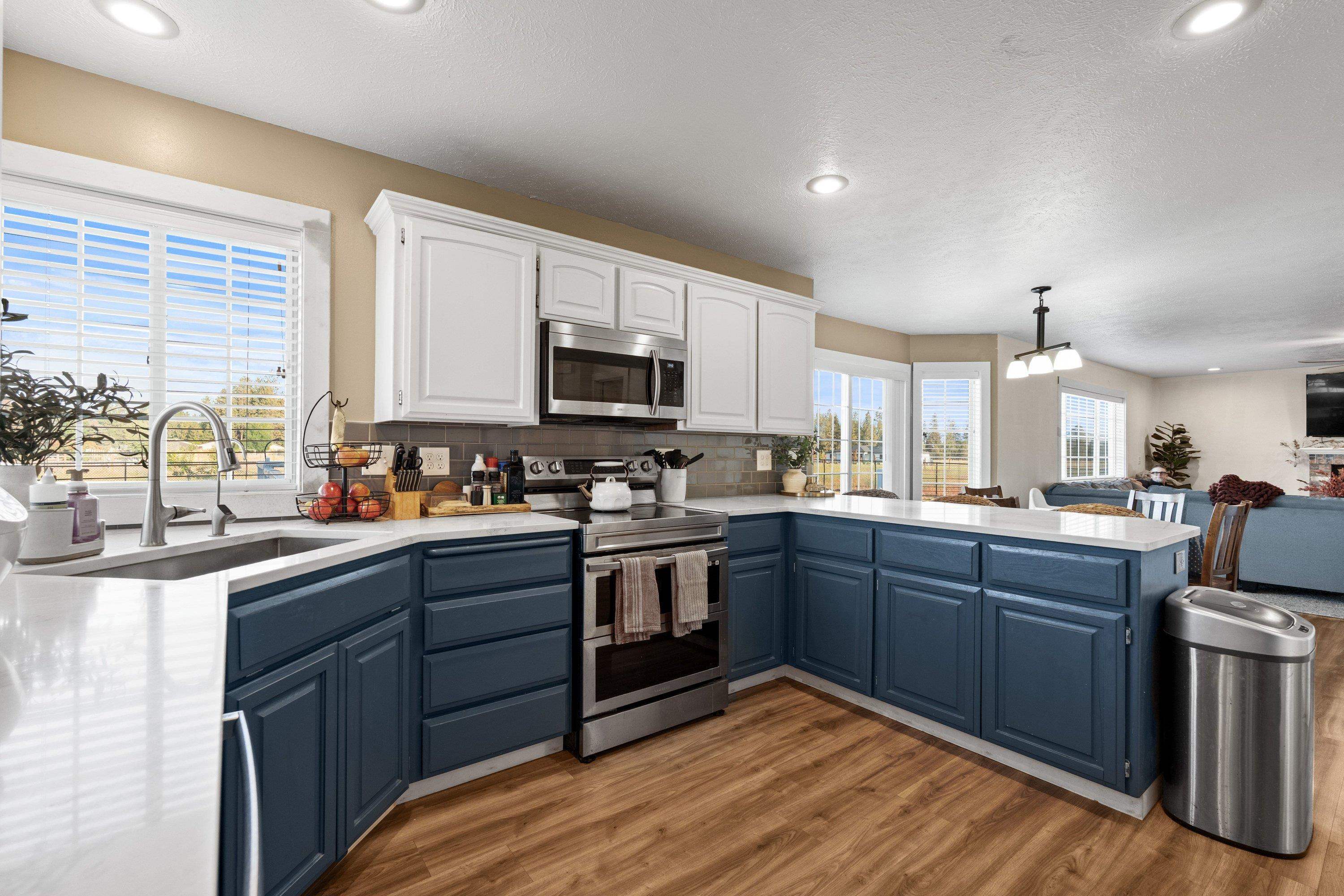 1029 W Crestview Rd - Photo 9