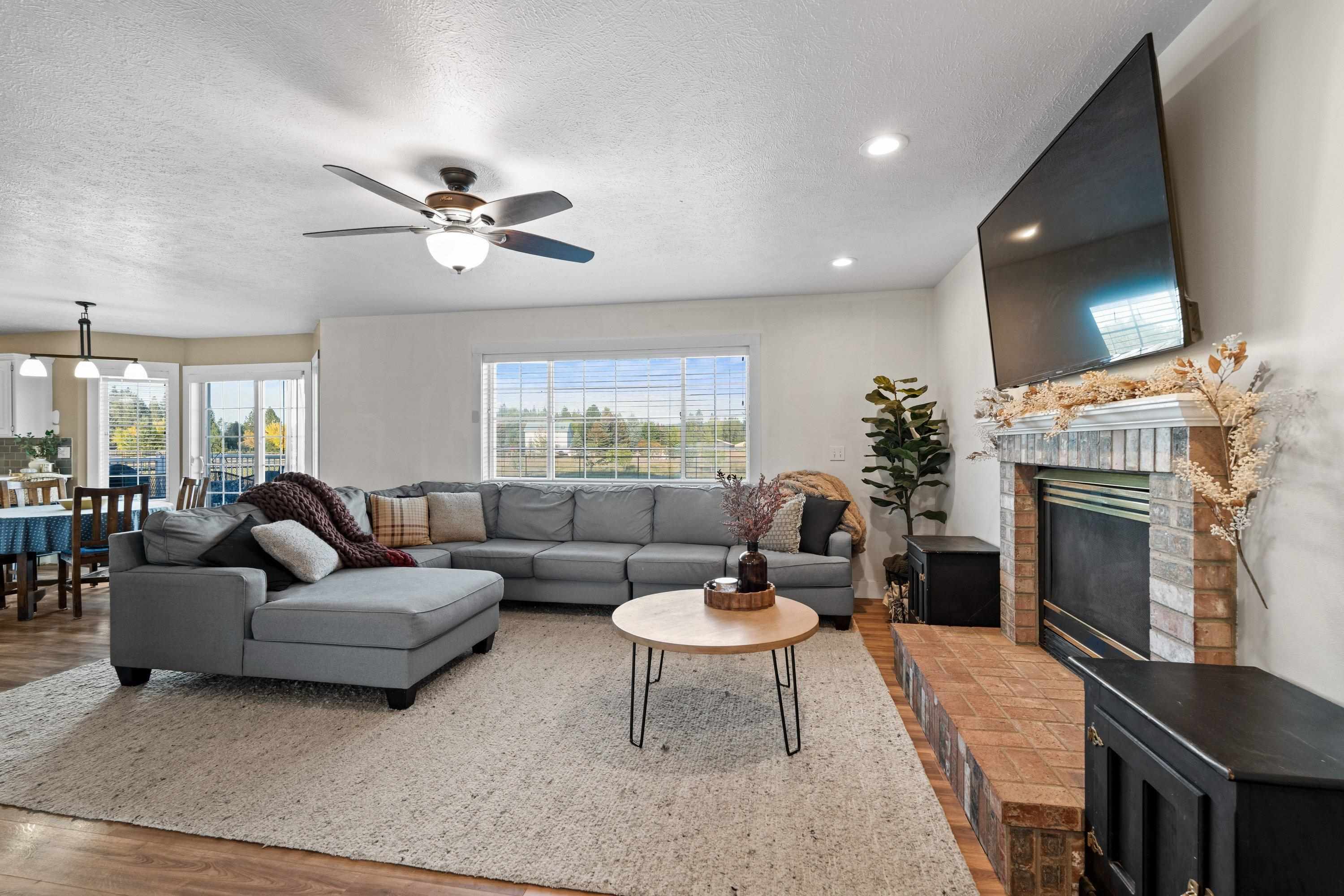 1029 W Crestview Rd - Photo 15