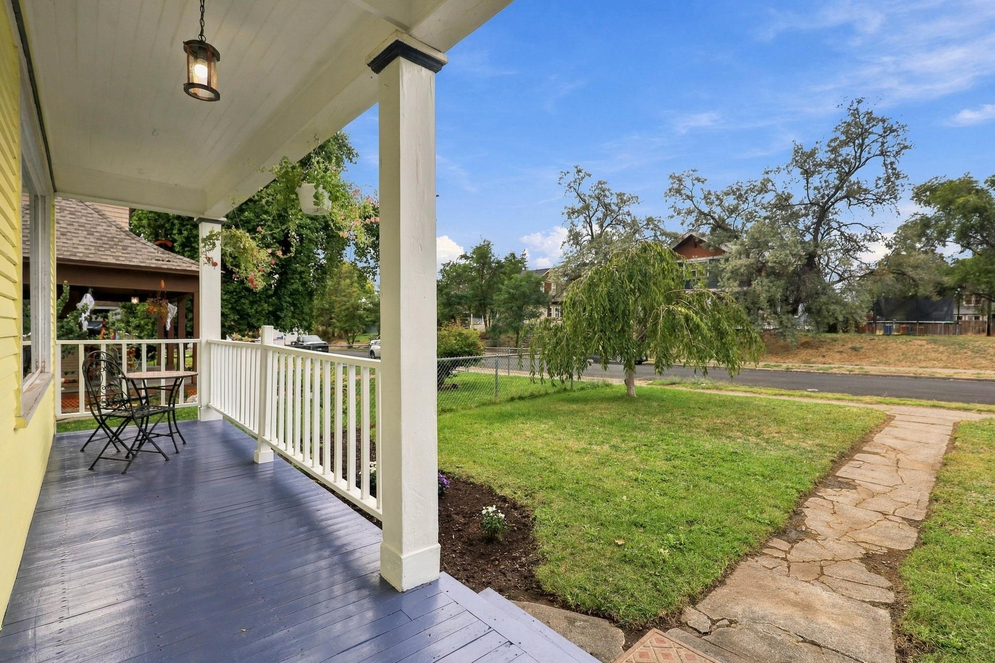 703 W Spofford Ave - Photo 25