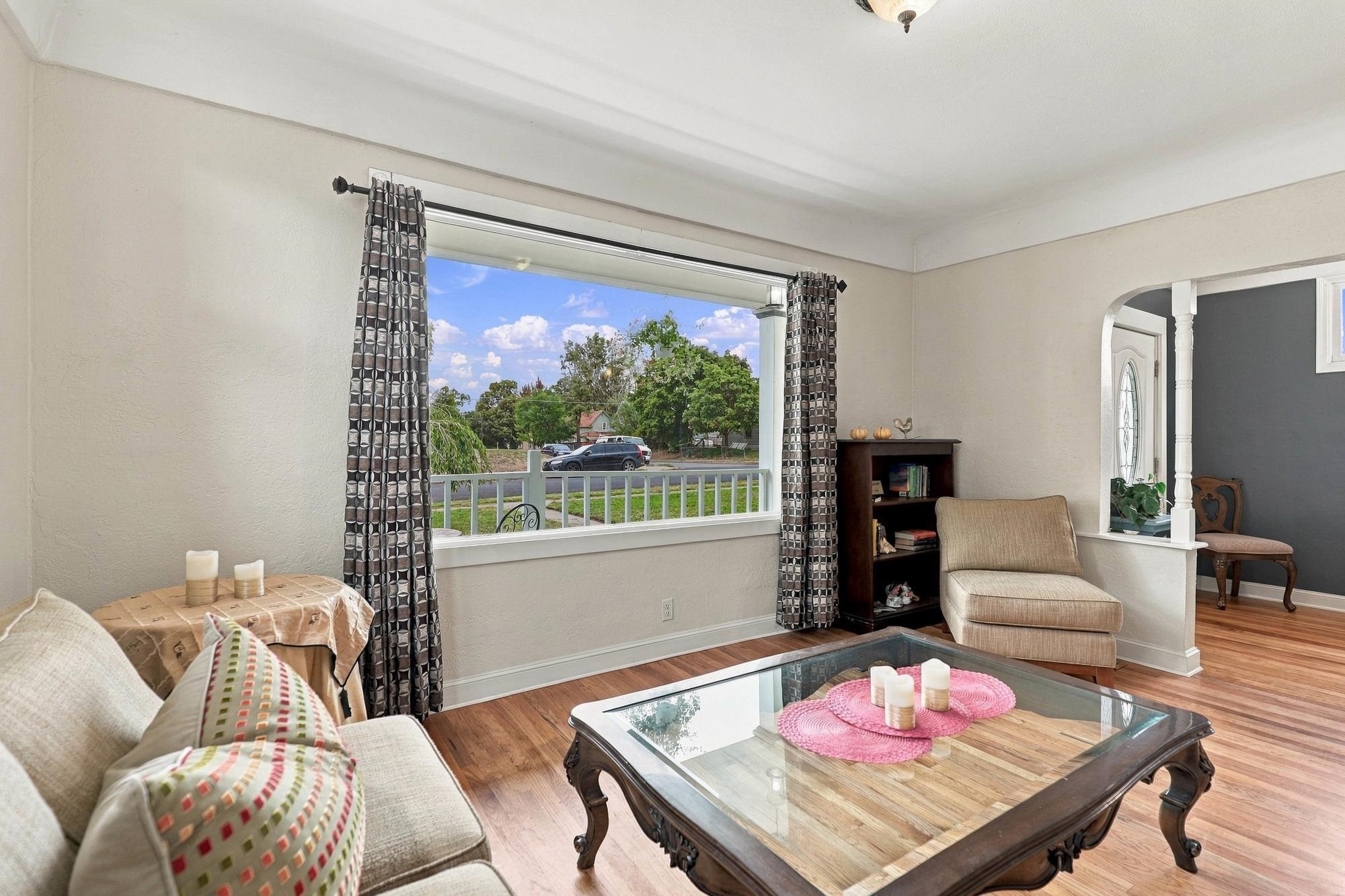 703 W Spofford Ave - Photo 10