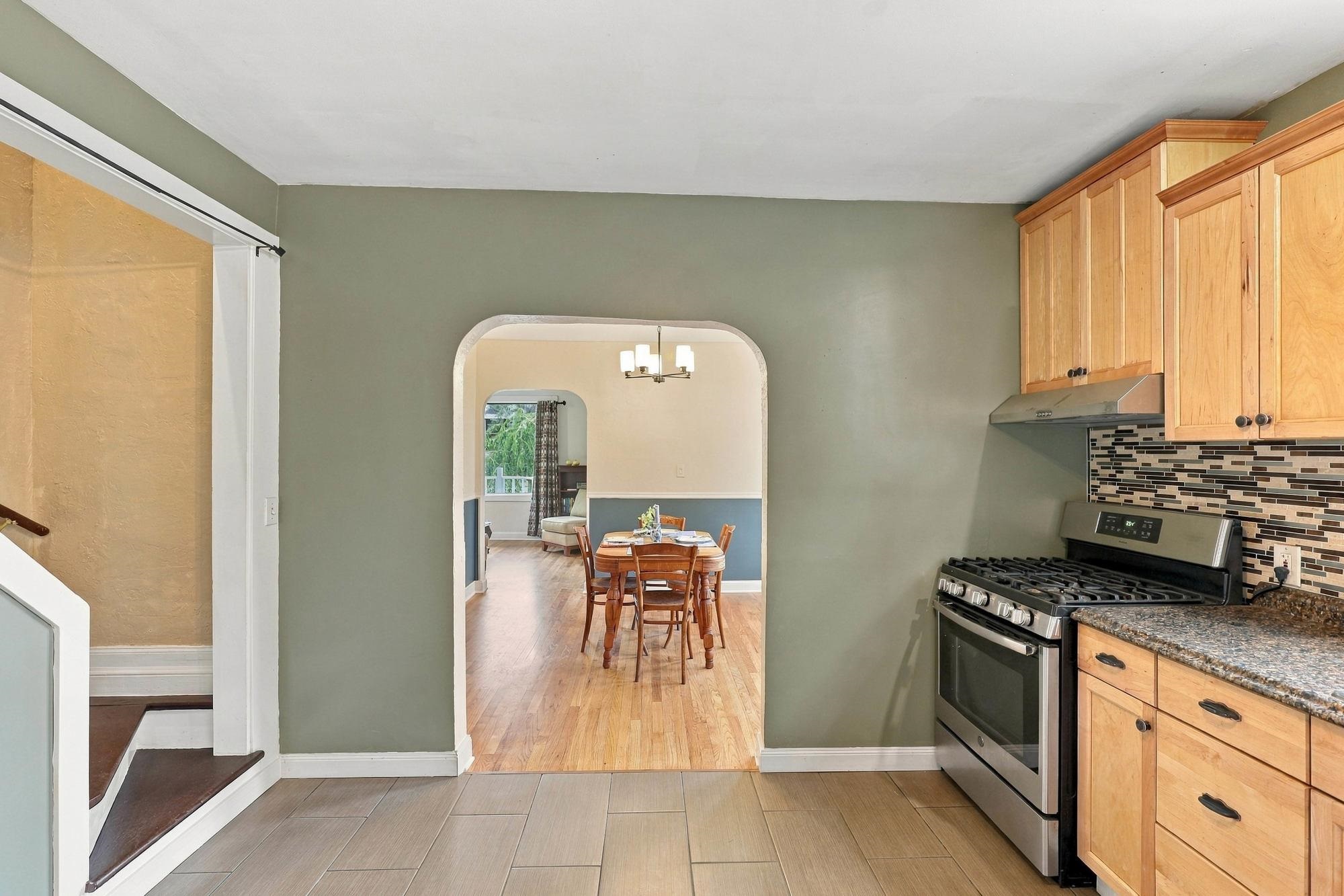 703 W Spofford Ave - Photo 4