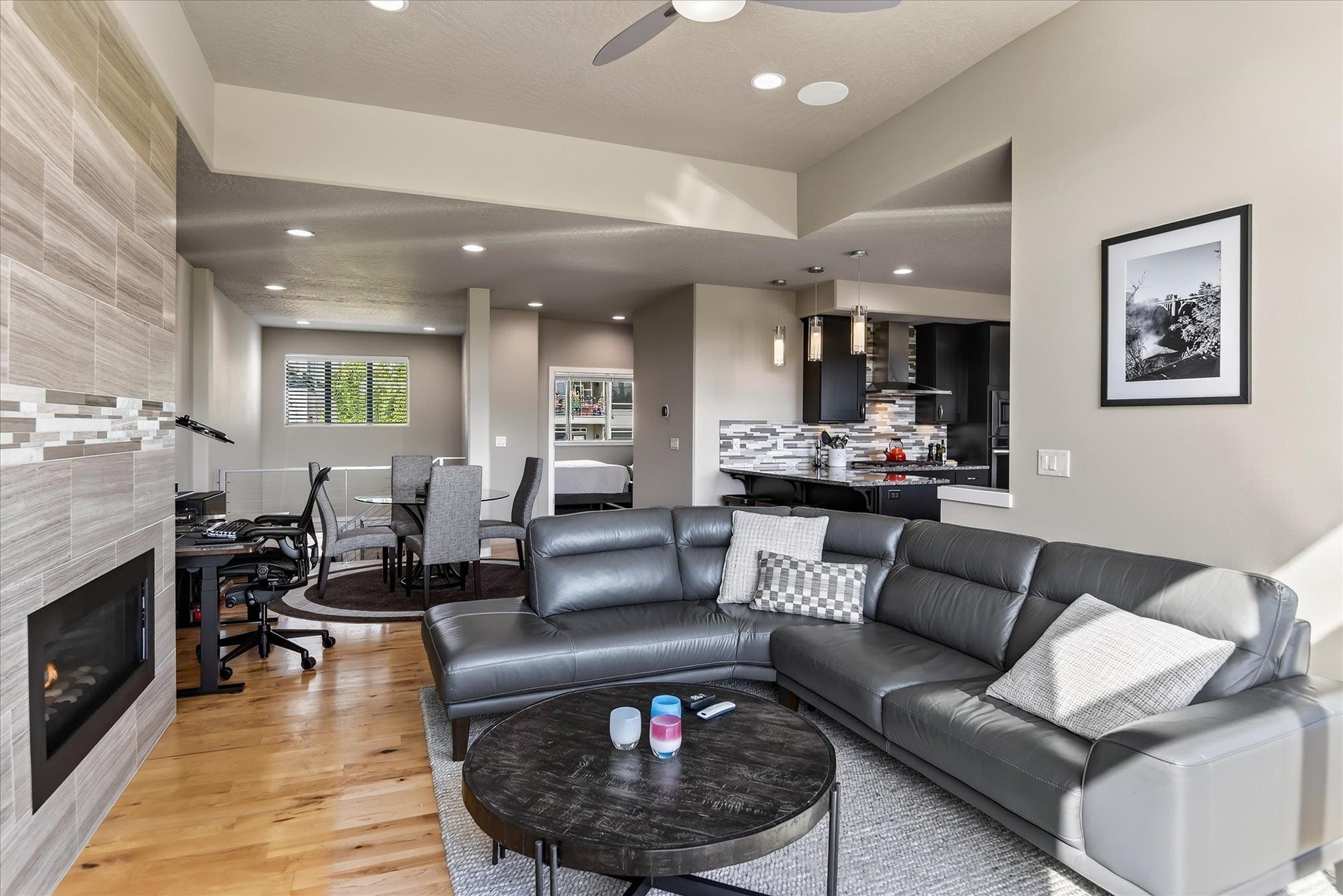 1921 W Centennial Way - Photo 17