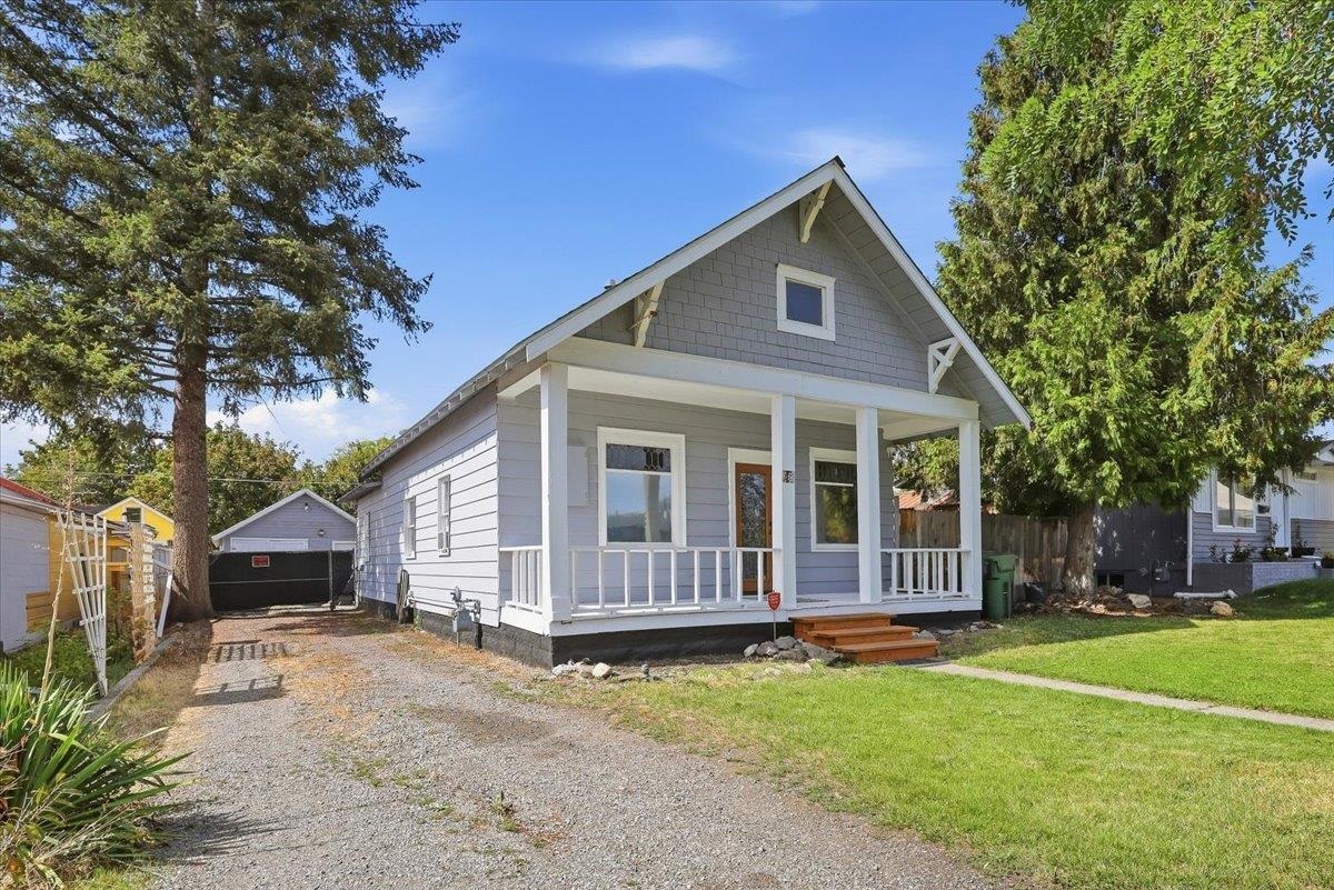 2923 N Smith St - Photo 2
