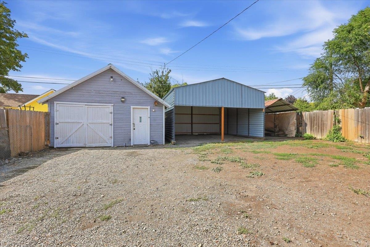 2923 N Smith St - Photo 25