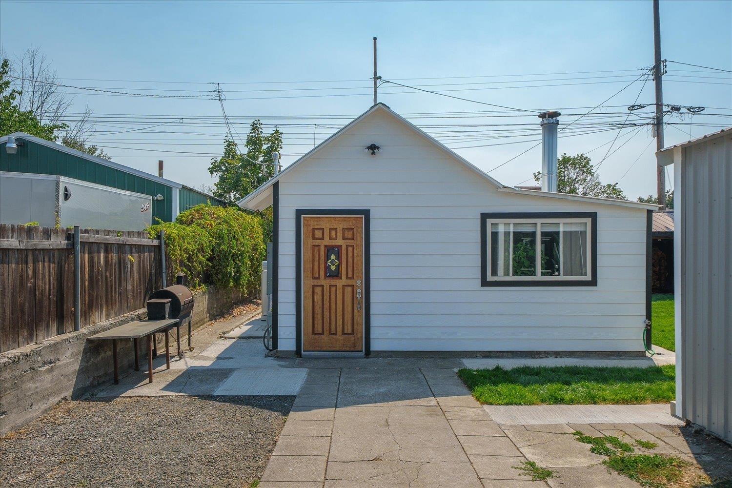 1914 E Heroy Ave - Photo 3