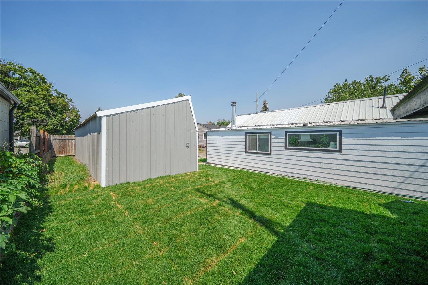 1914 E Heroy Ave - Photo 23