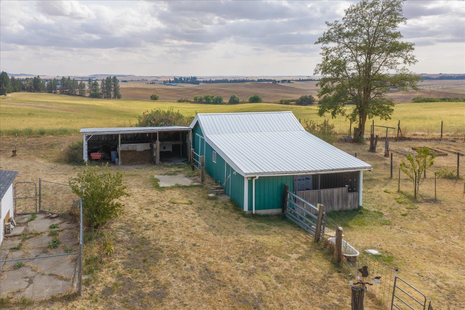 15110 E Stoughton Rd - Photo 6