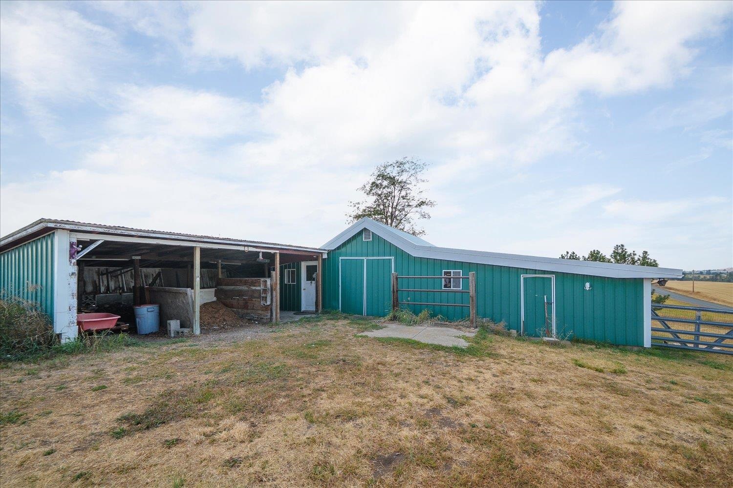 15110 E Stoughton Rd - Photo 7