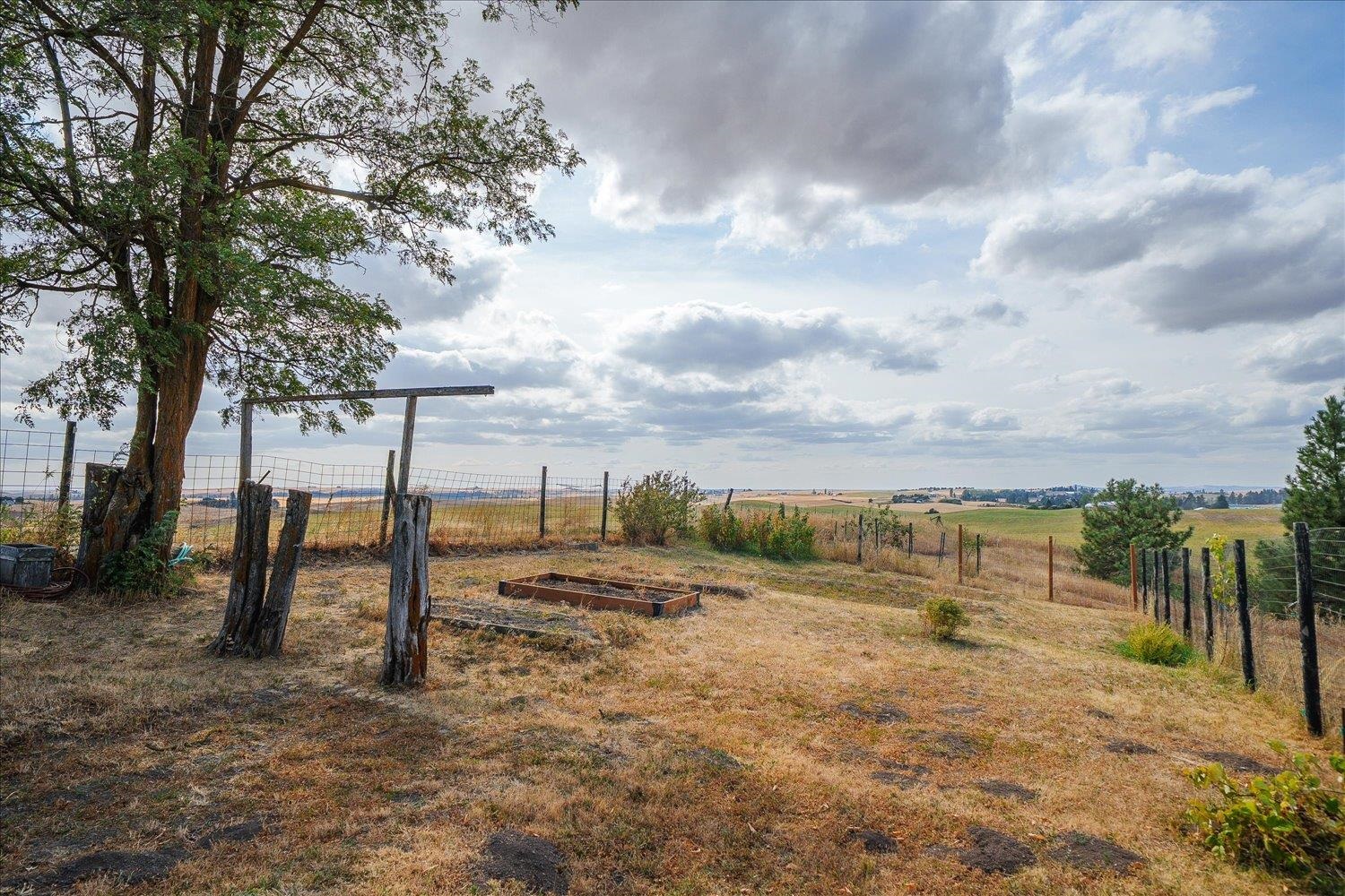 15110 E Stoughton Rd - Photo 9