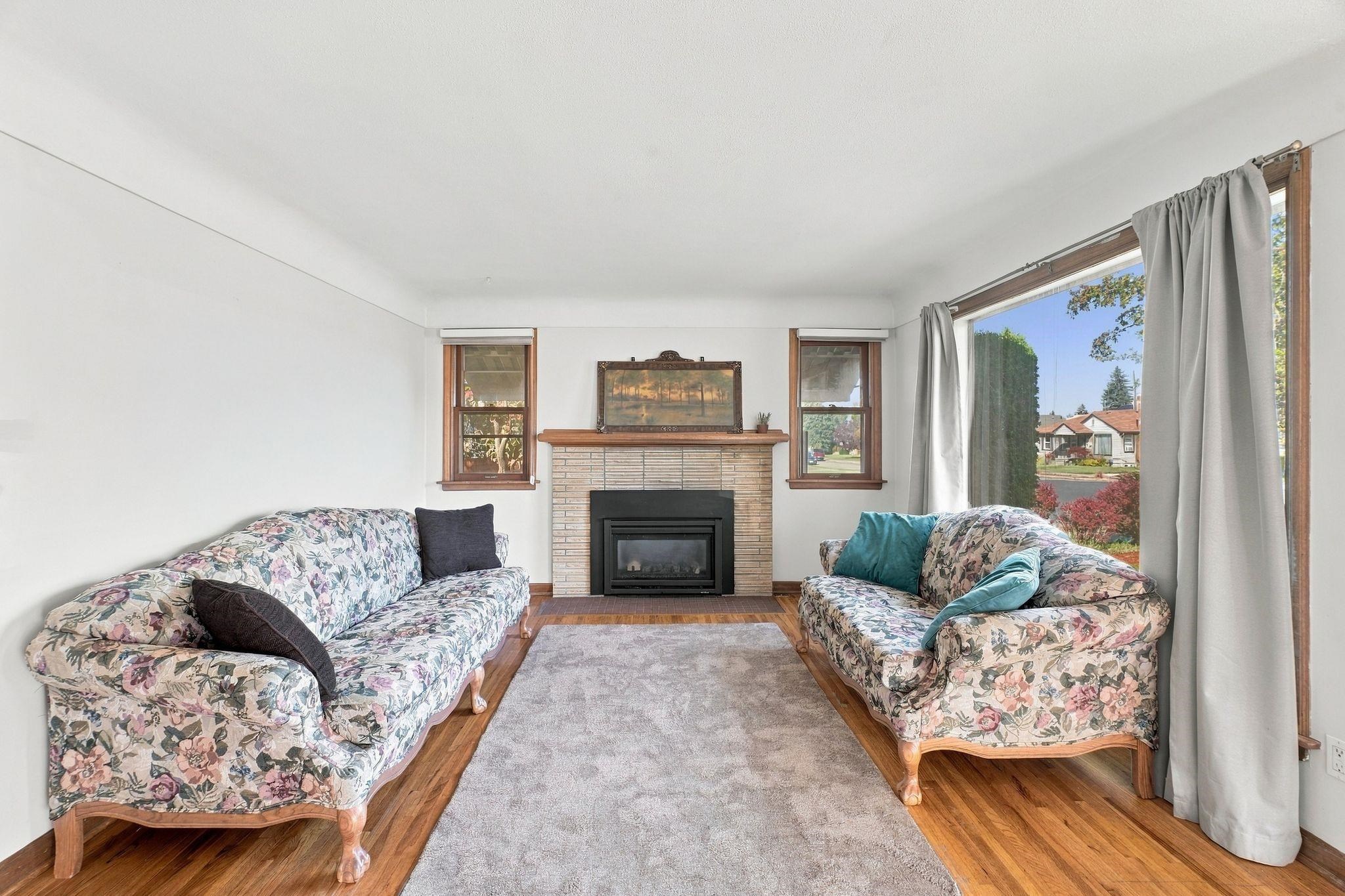 2337 W Rockwell Ave - Photo 3