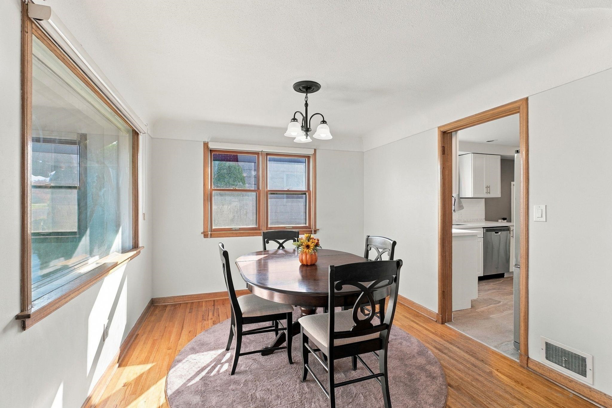 2337 W Rockwell Ave - Photo 5