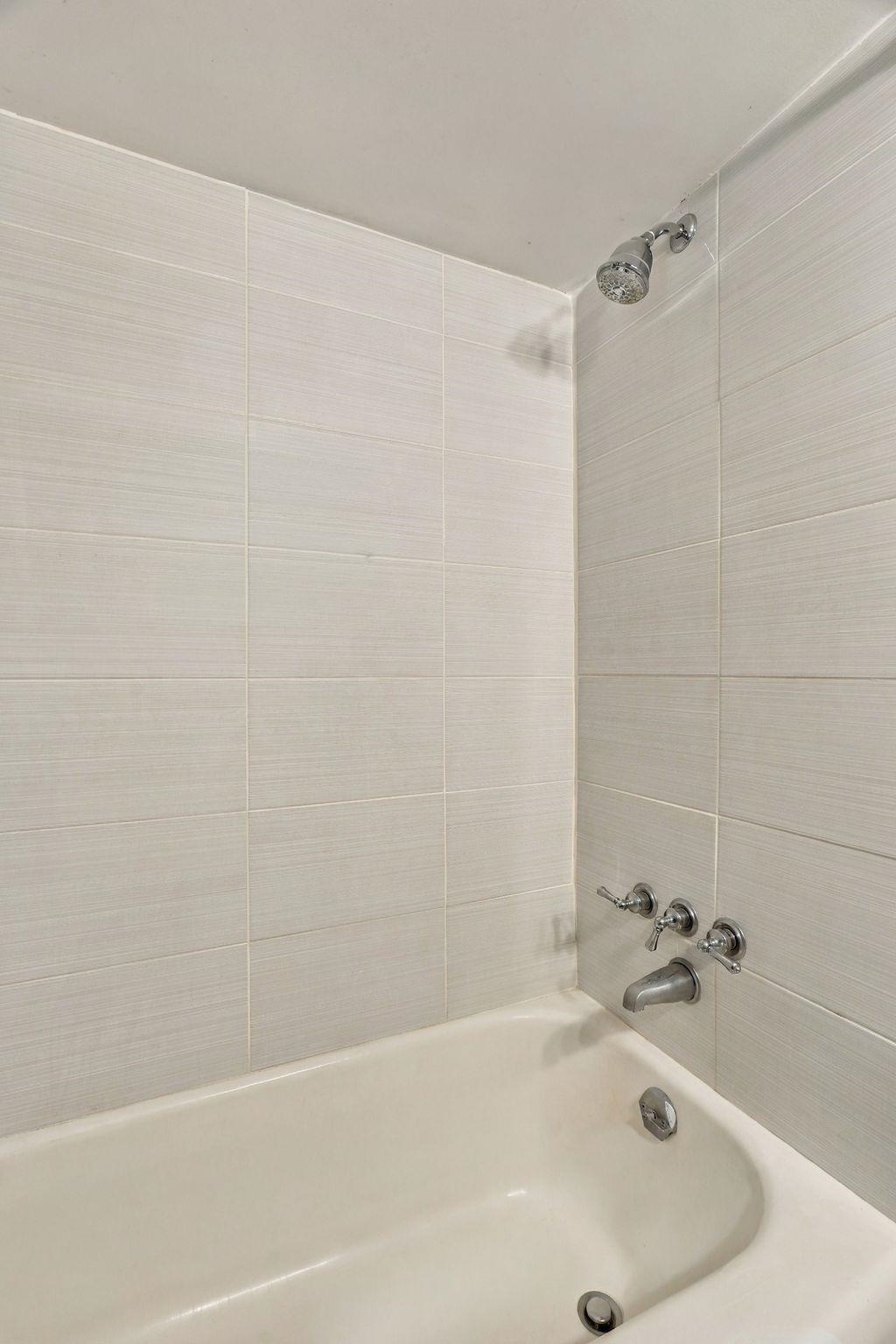 2337 W Rockwell Ave - Photo 15