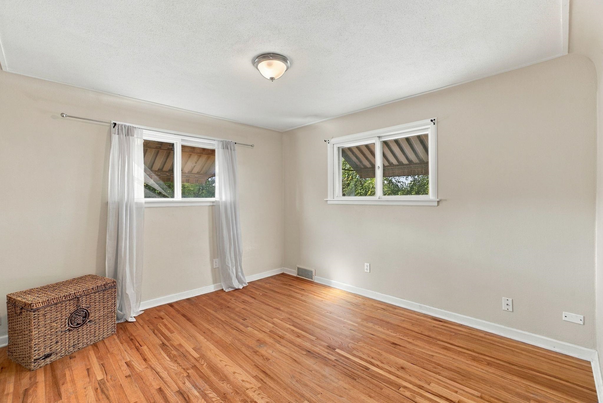 2337 W Rockwell Ave - Photo 13