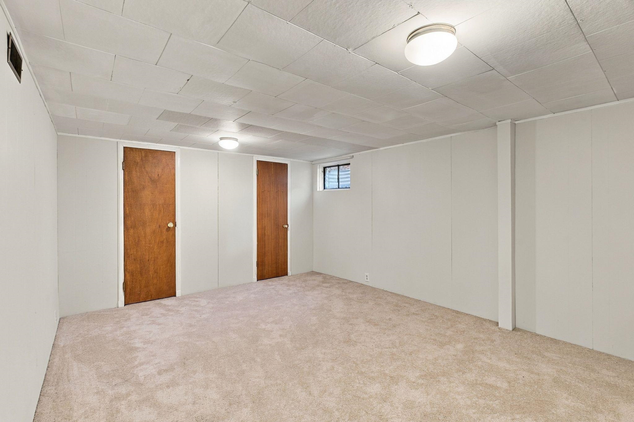 2337 W Rockwell Ave - Photo 16