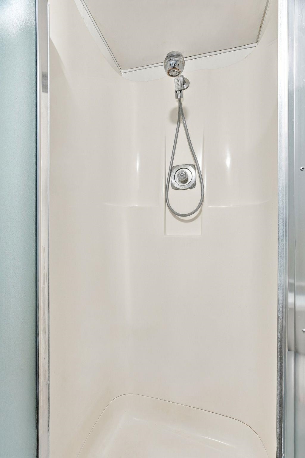 2337 W Rockwell Ave - Photo 21