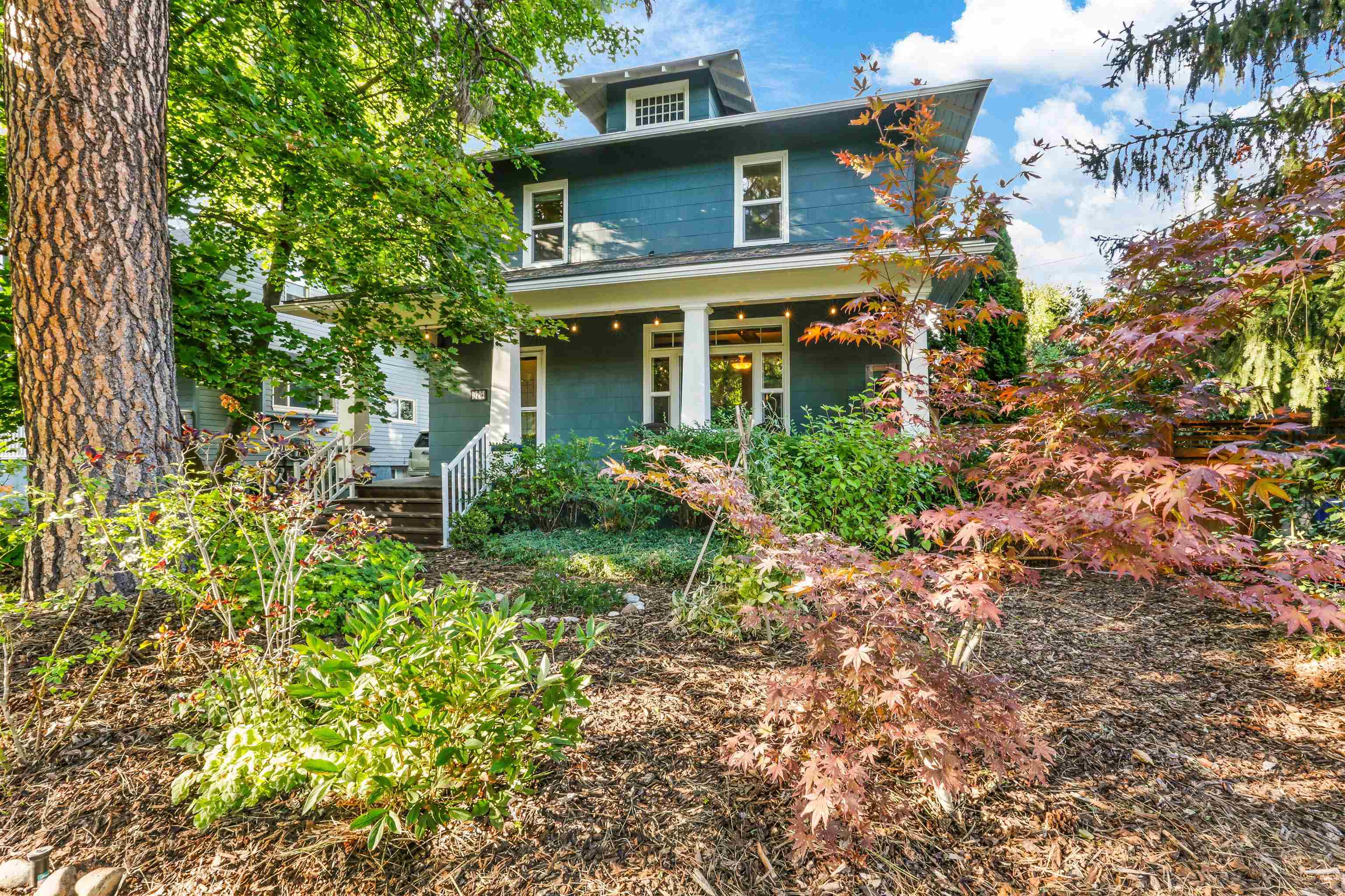 975 E 9th Ave - Photo 2