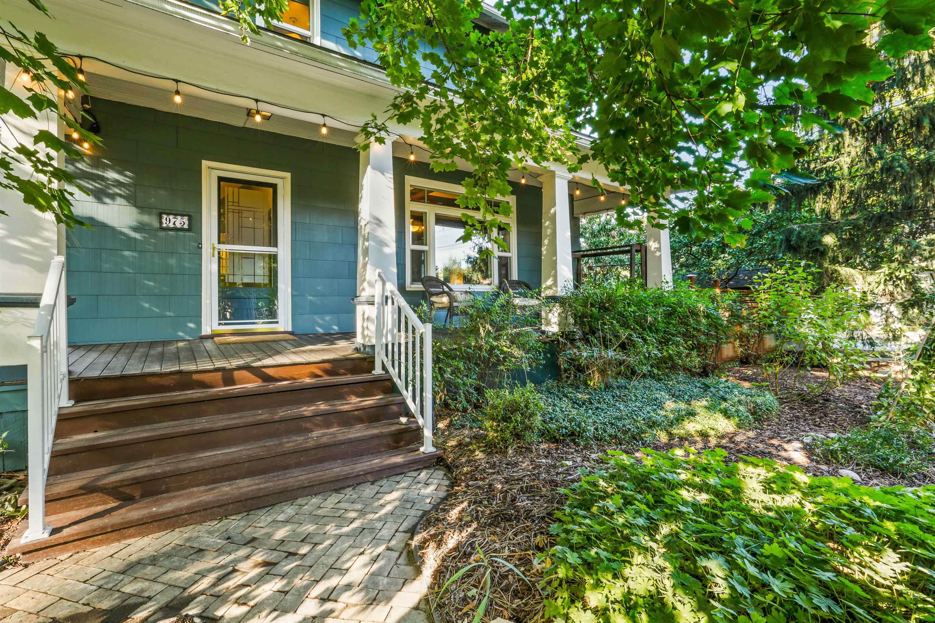 975 E 9th Ave - Photo 3