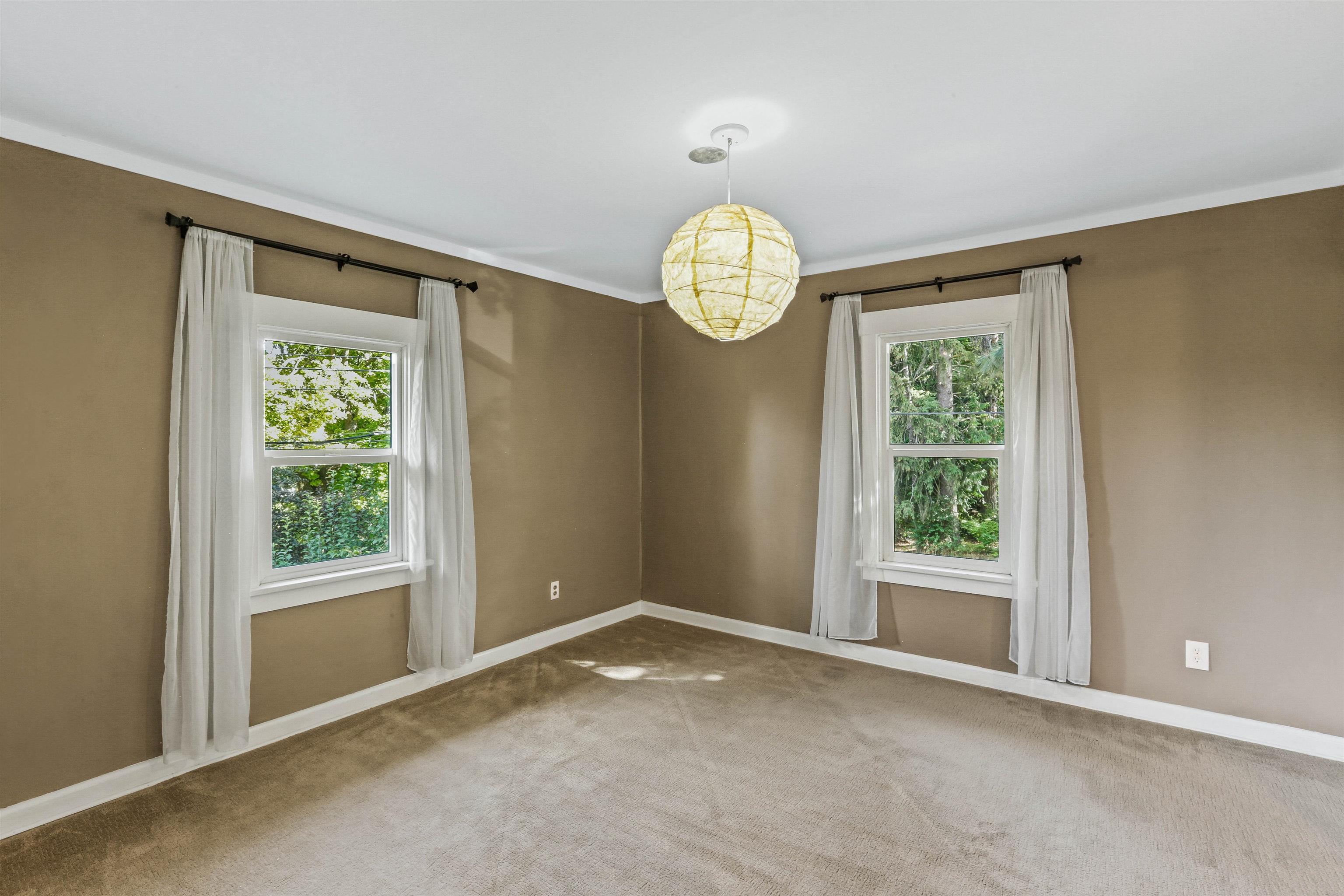 975 E 9th Ave - Photo 14