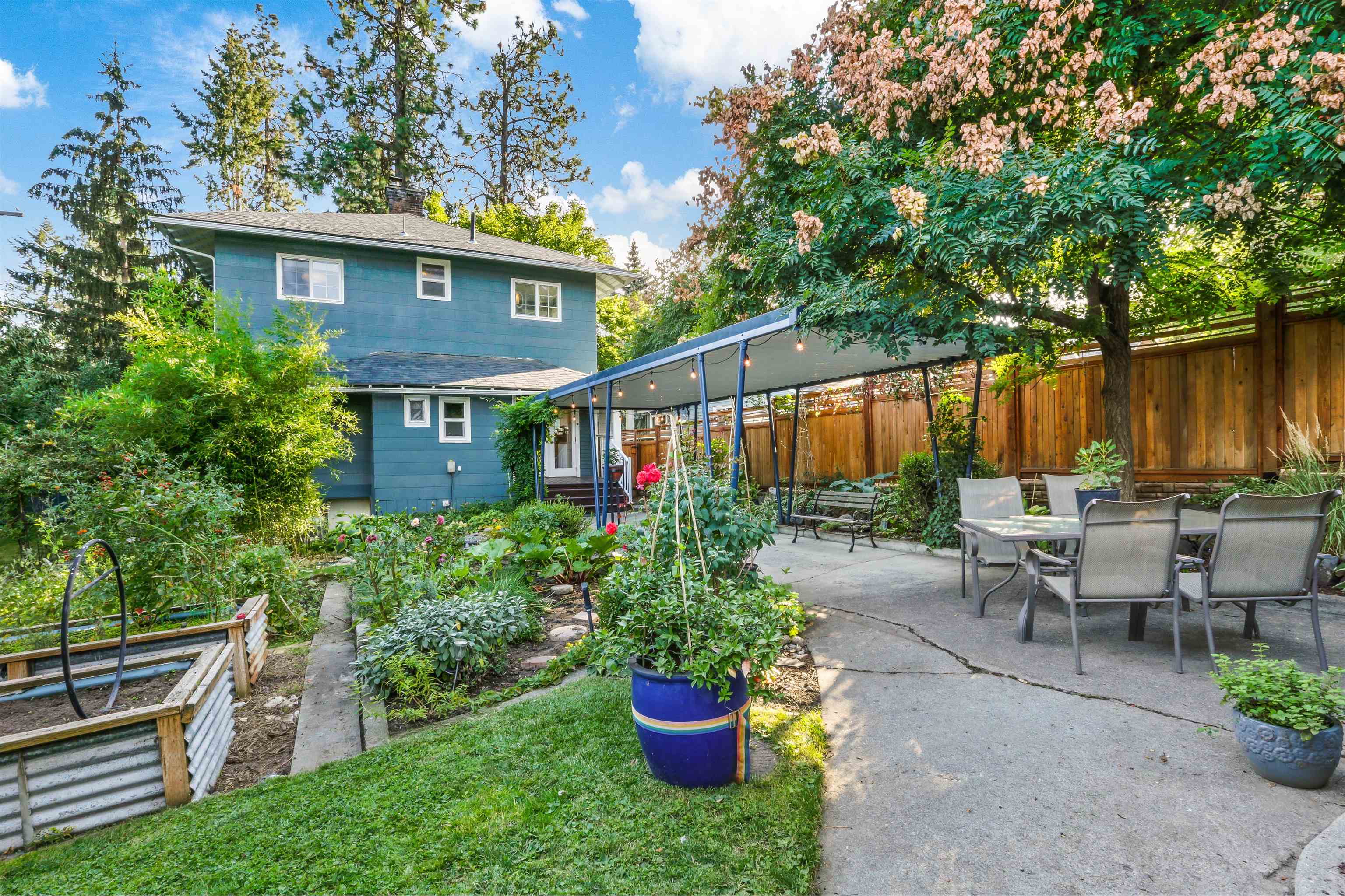 975 E 9th Ave - Photo 35