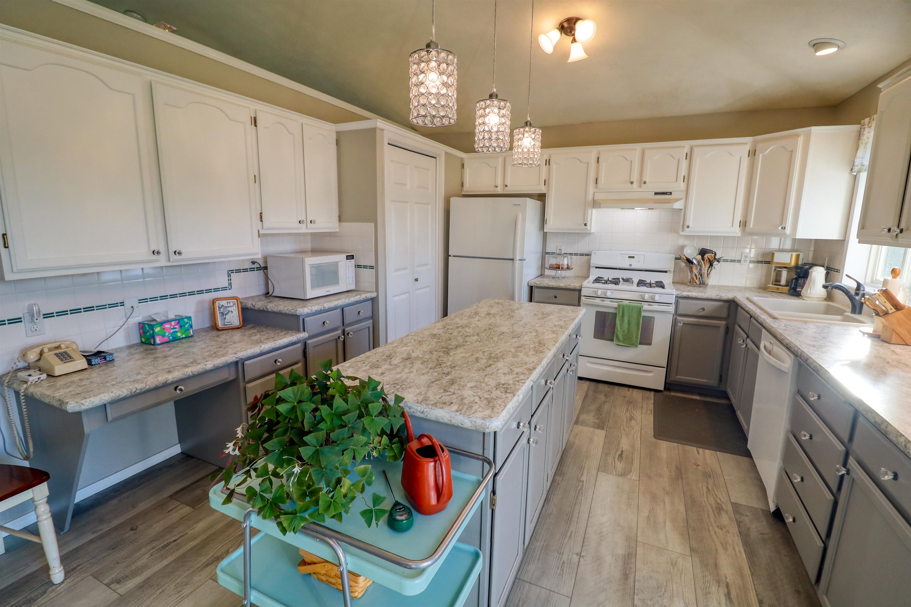 15323 N Gleneden St - Photo 7