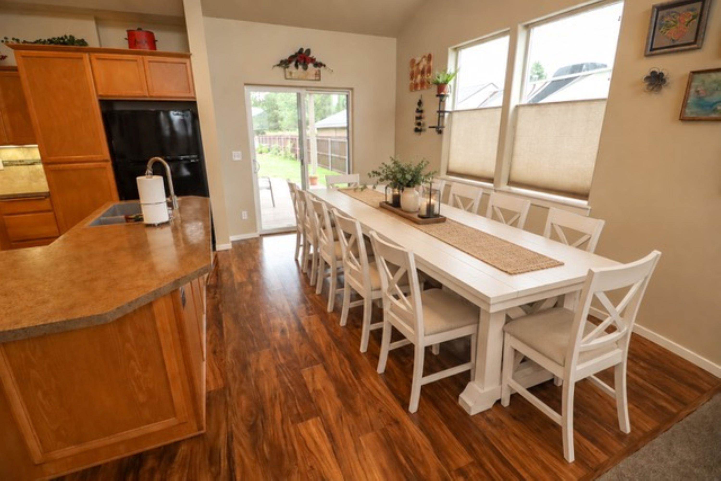 325 E Parker Ct - Photo 3