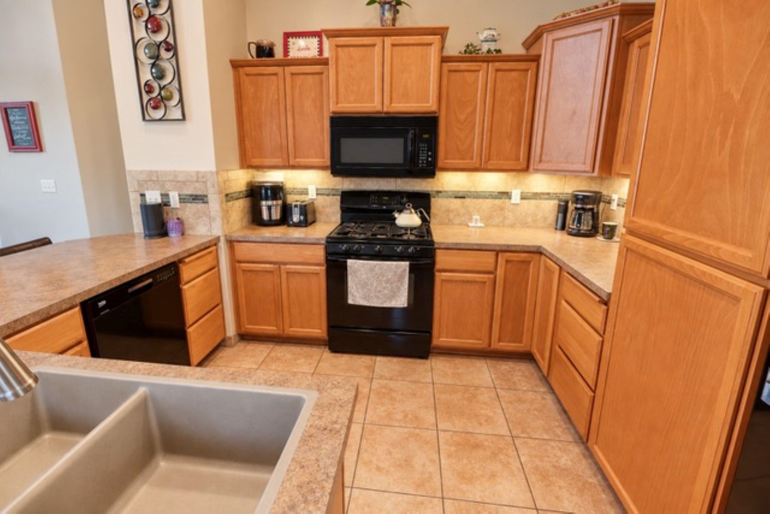 325 E Parker Ct - Photo 4