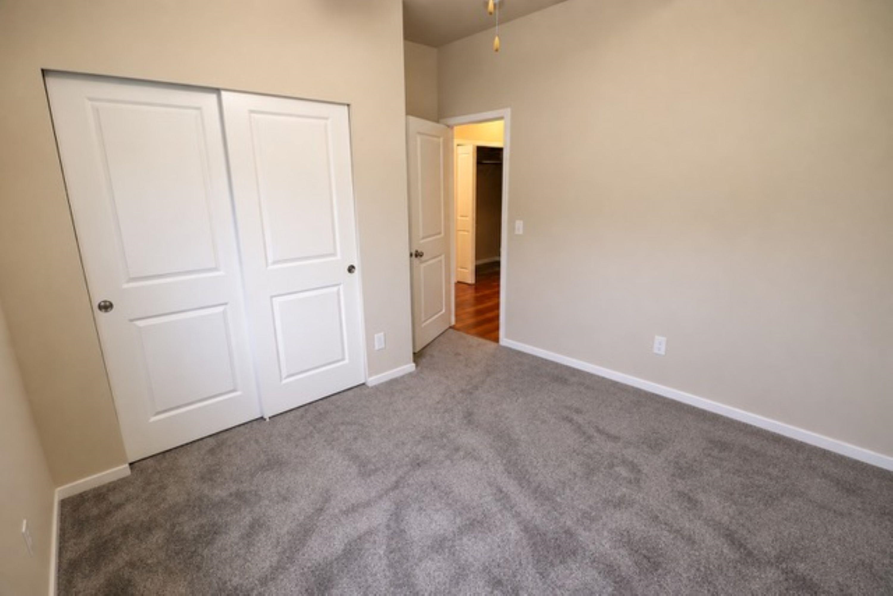 325 E Parker Ct - Photo 8