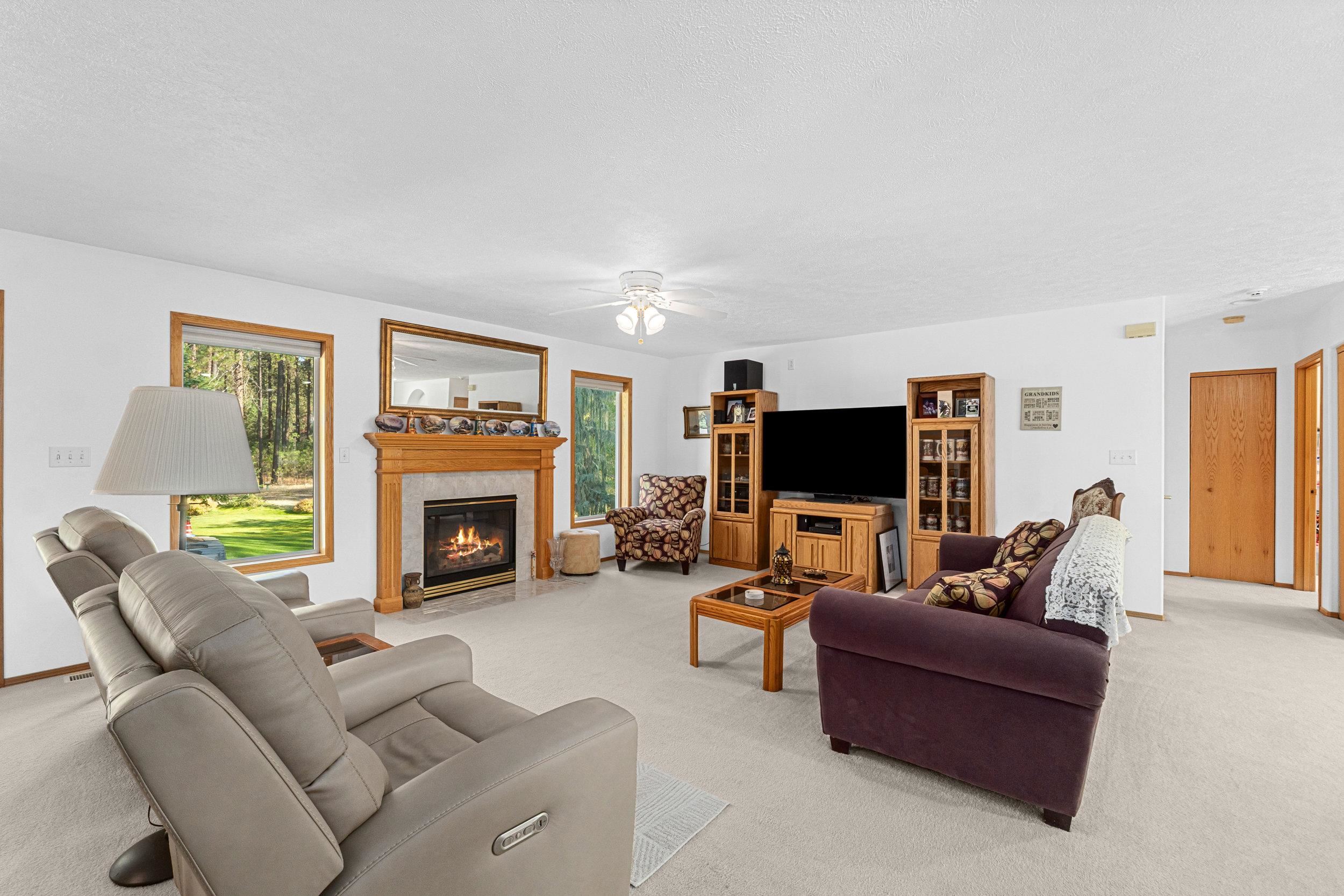 4605 E Greenbluff Rd - Photo 12