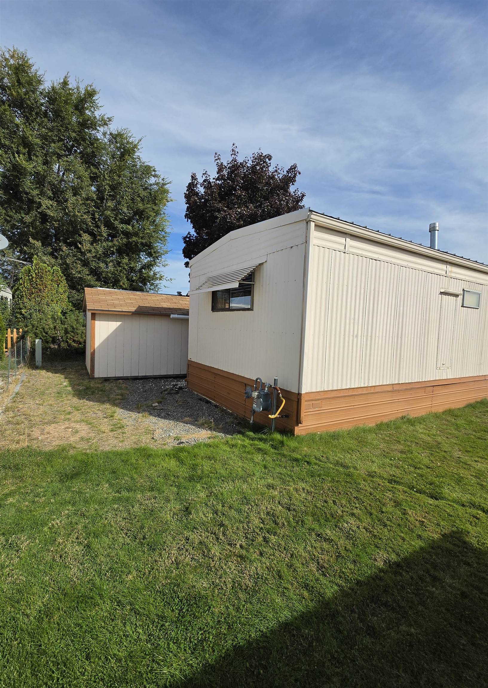 1205 E LYONS AVE Ave - Photo 16