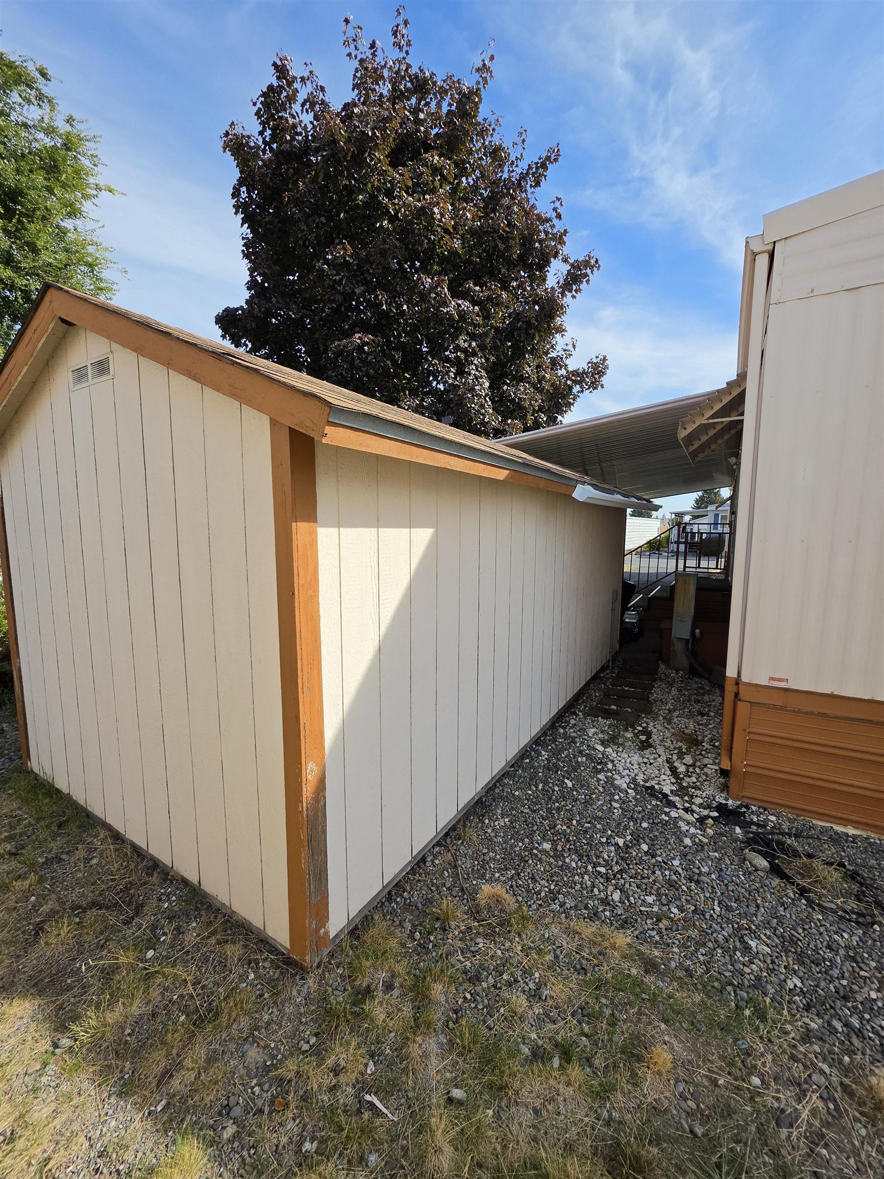 1205 E LYONS AVE Ave - Photo 18