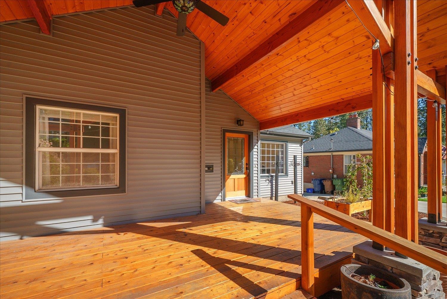 929 E 19th Ave - Photo 7