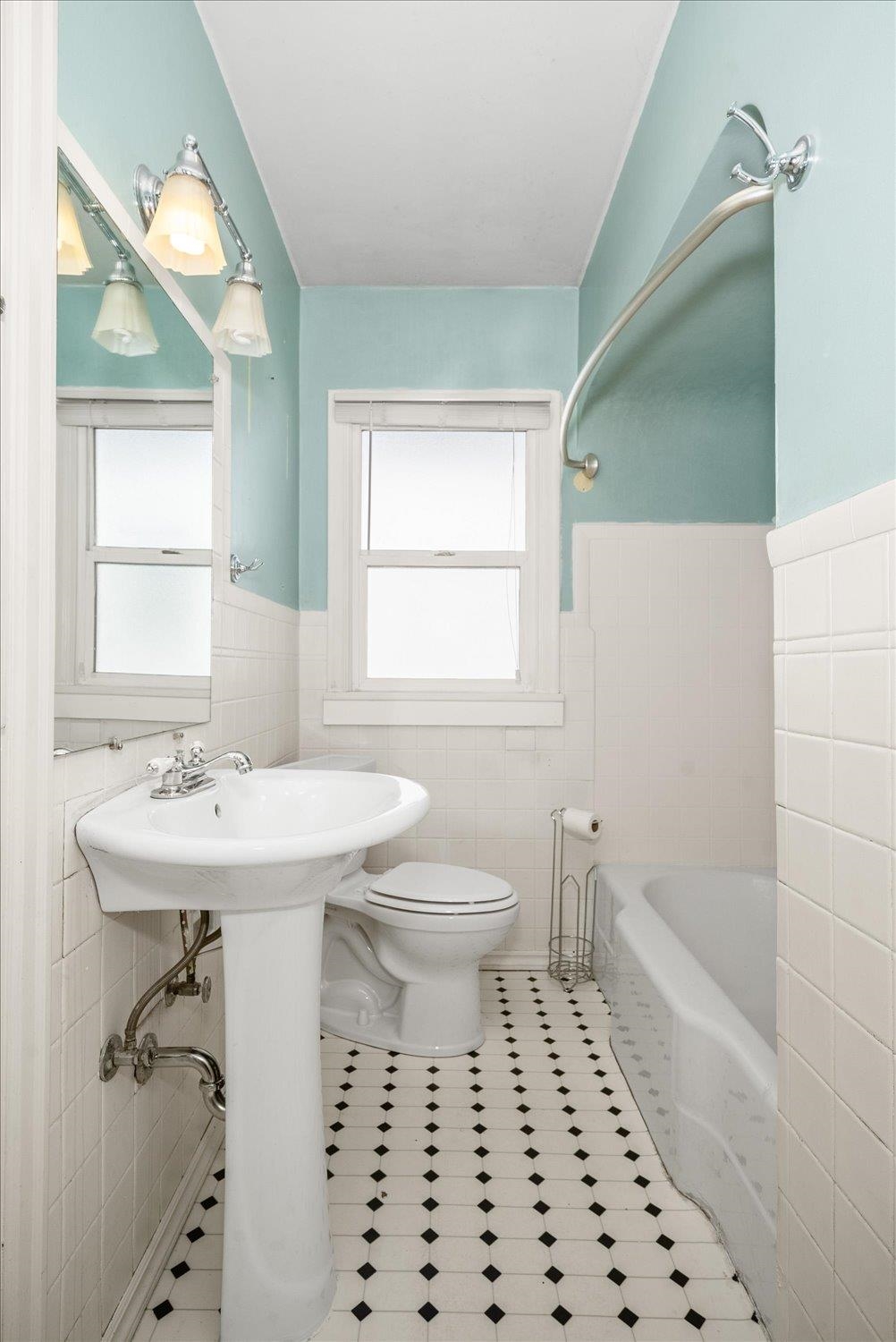 929 E 19th Ave - Photo 21