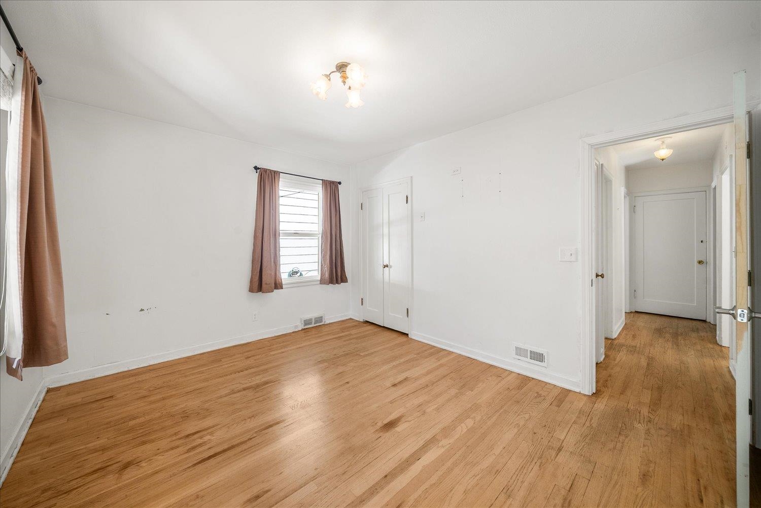 929 E 19th Ave - Photo 23