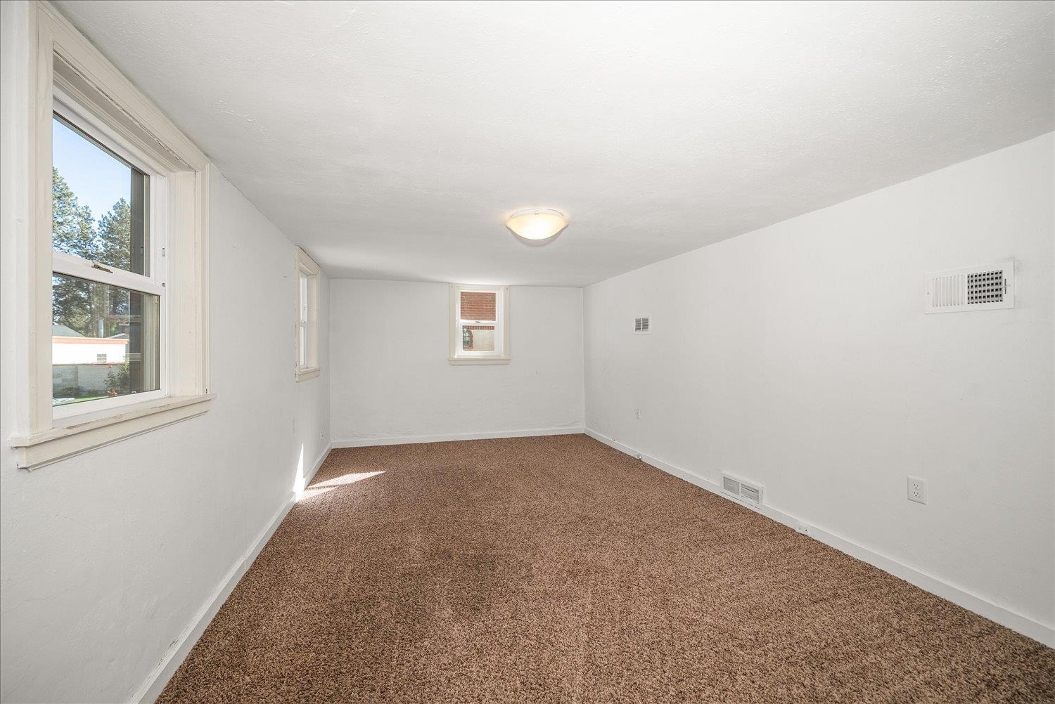 929 E 19th Ave - Photo 25