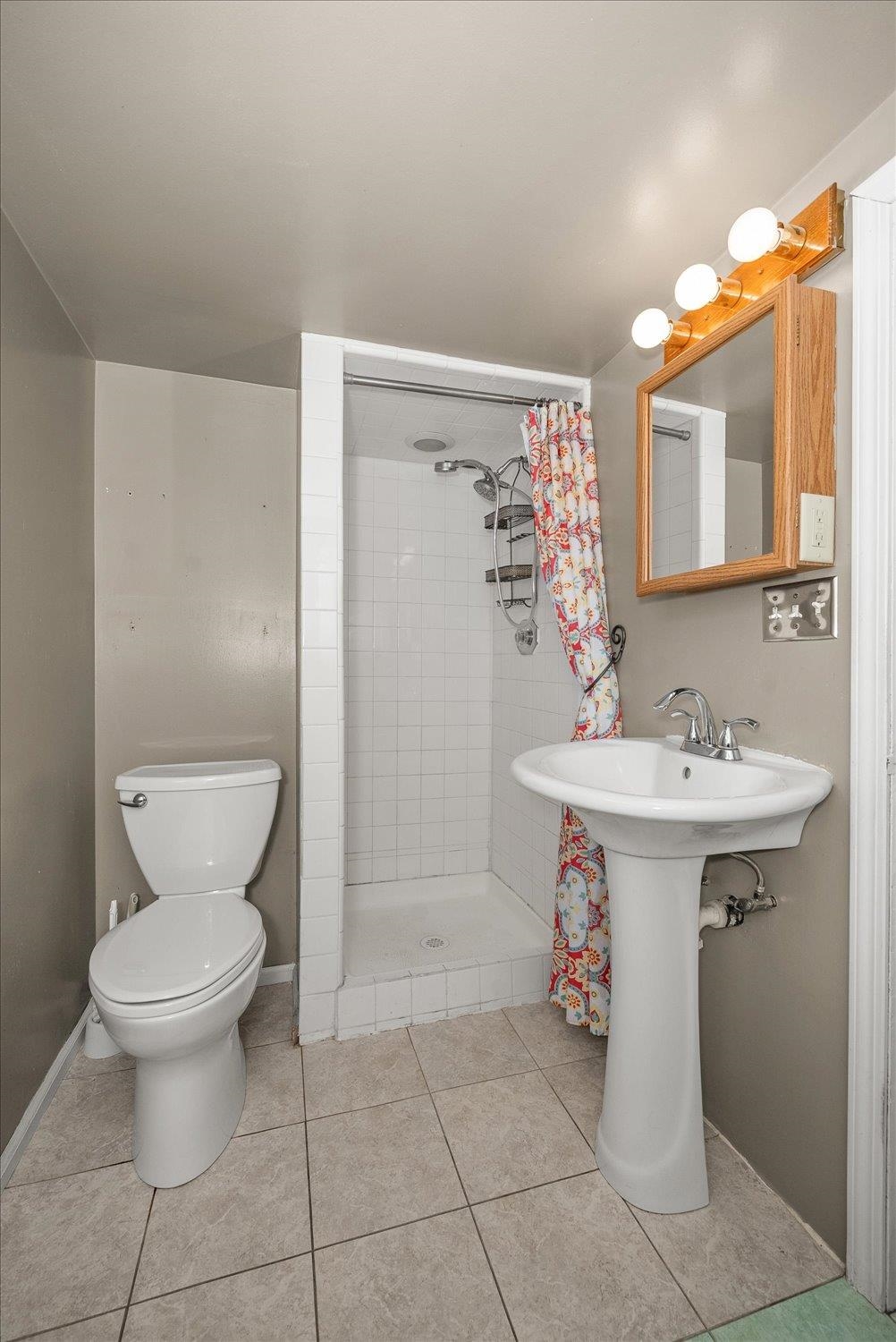 929 E 19th Ave - Photo 28