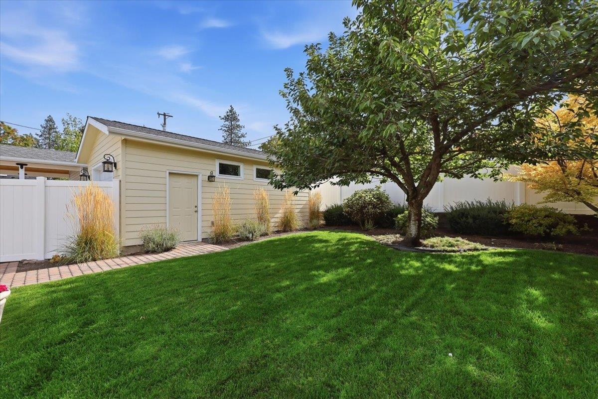 817 W 26th Ave - Photo 35