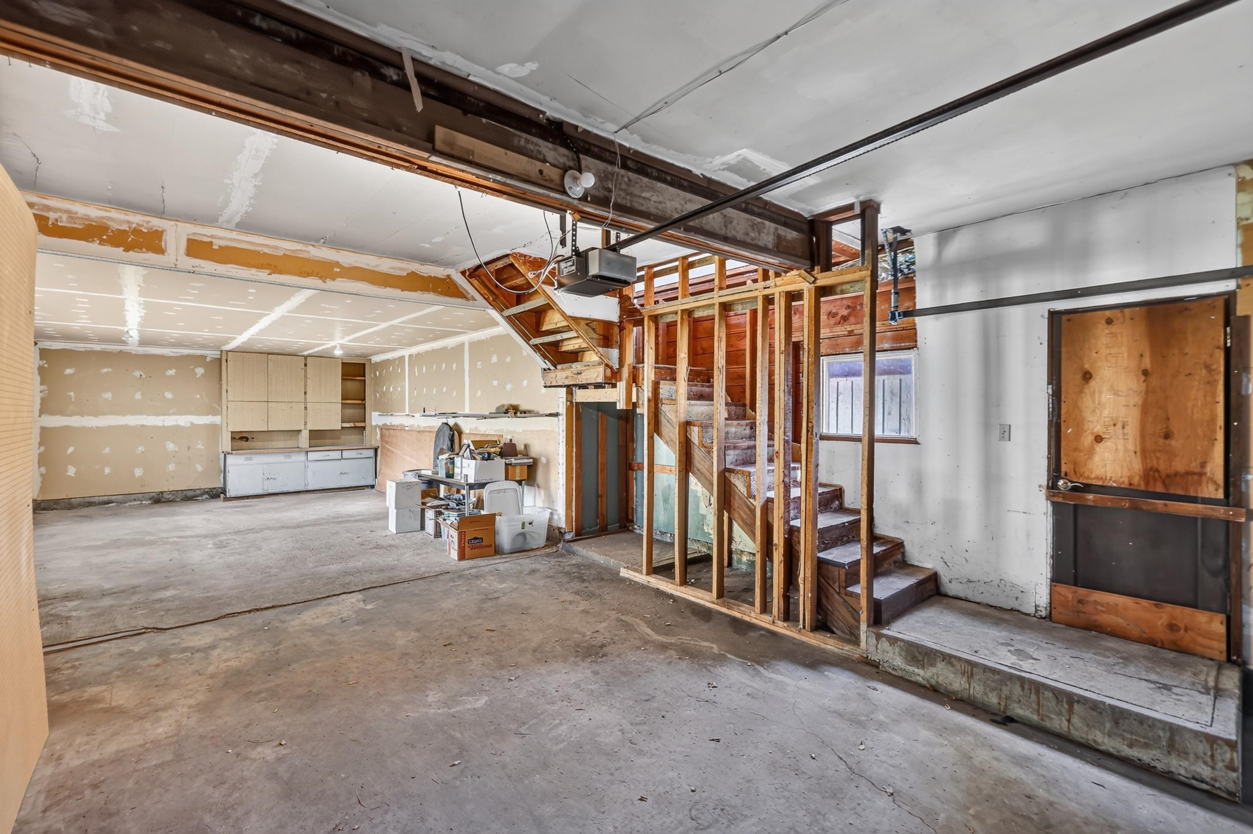 105 E High Dr - Photo 23