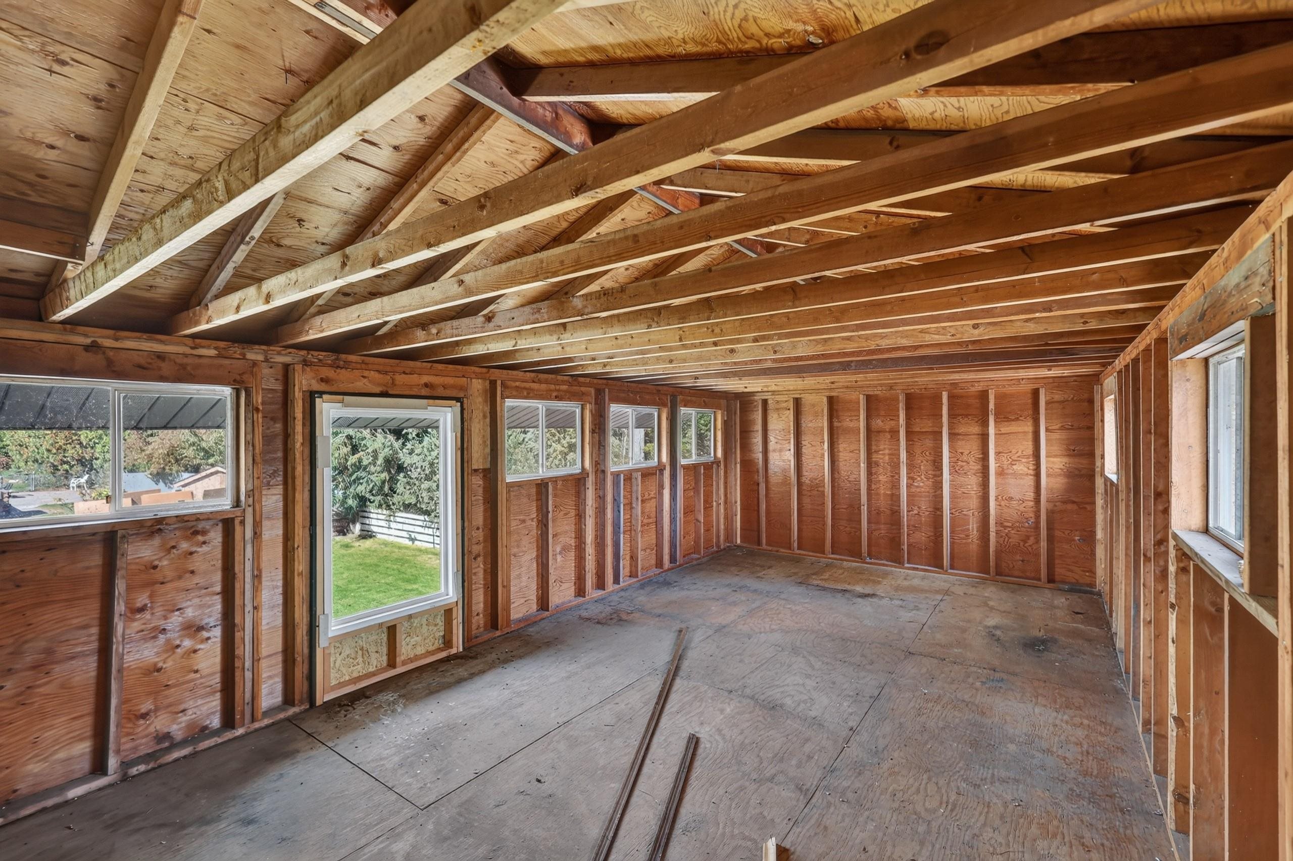105 E High Dr - Photo 24