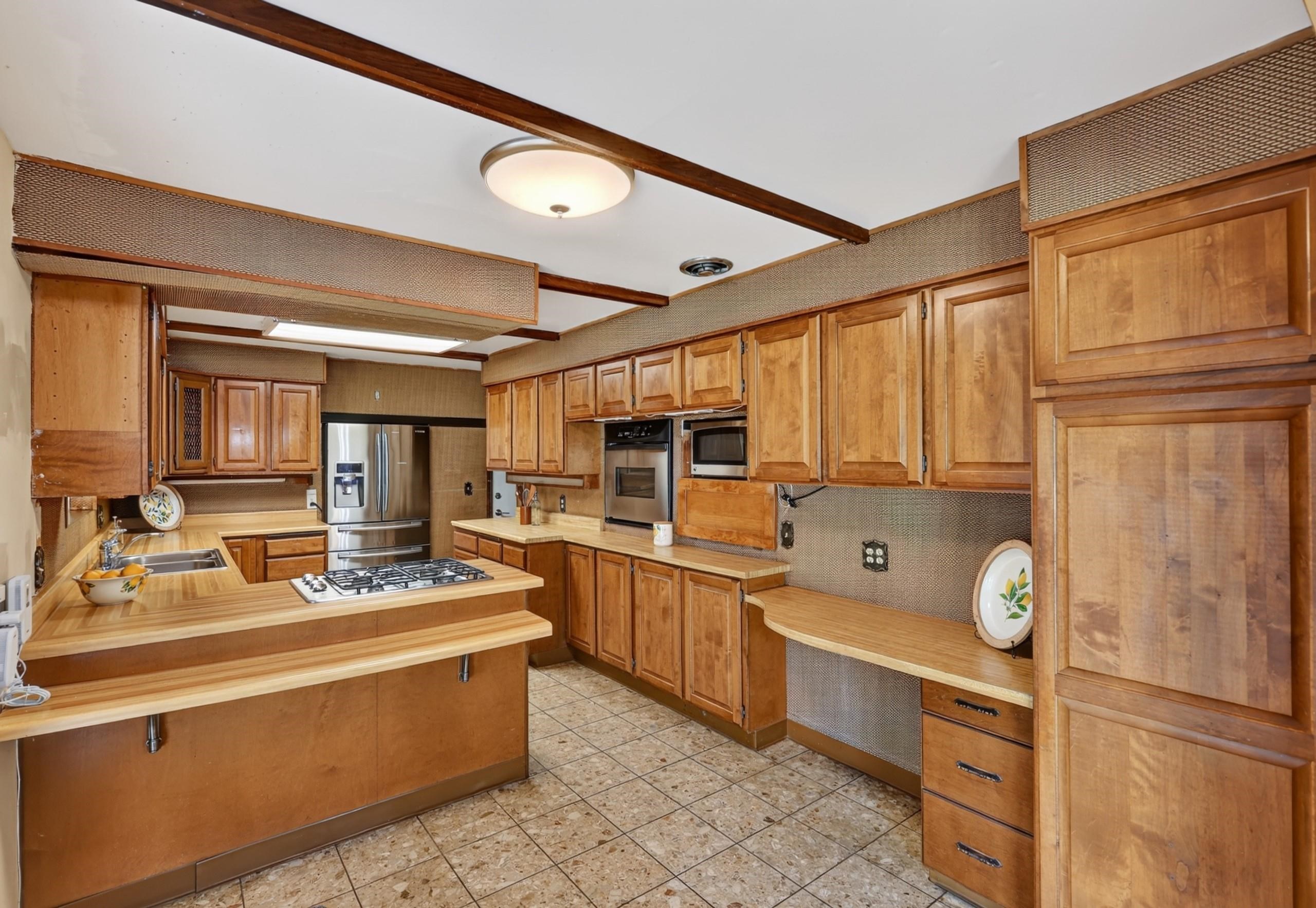 105 E High Dr - Photo 8