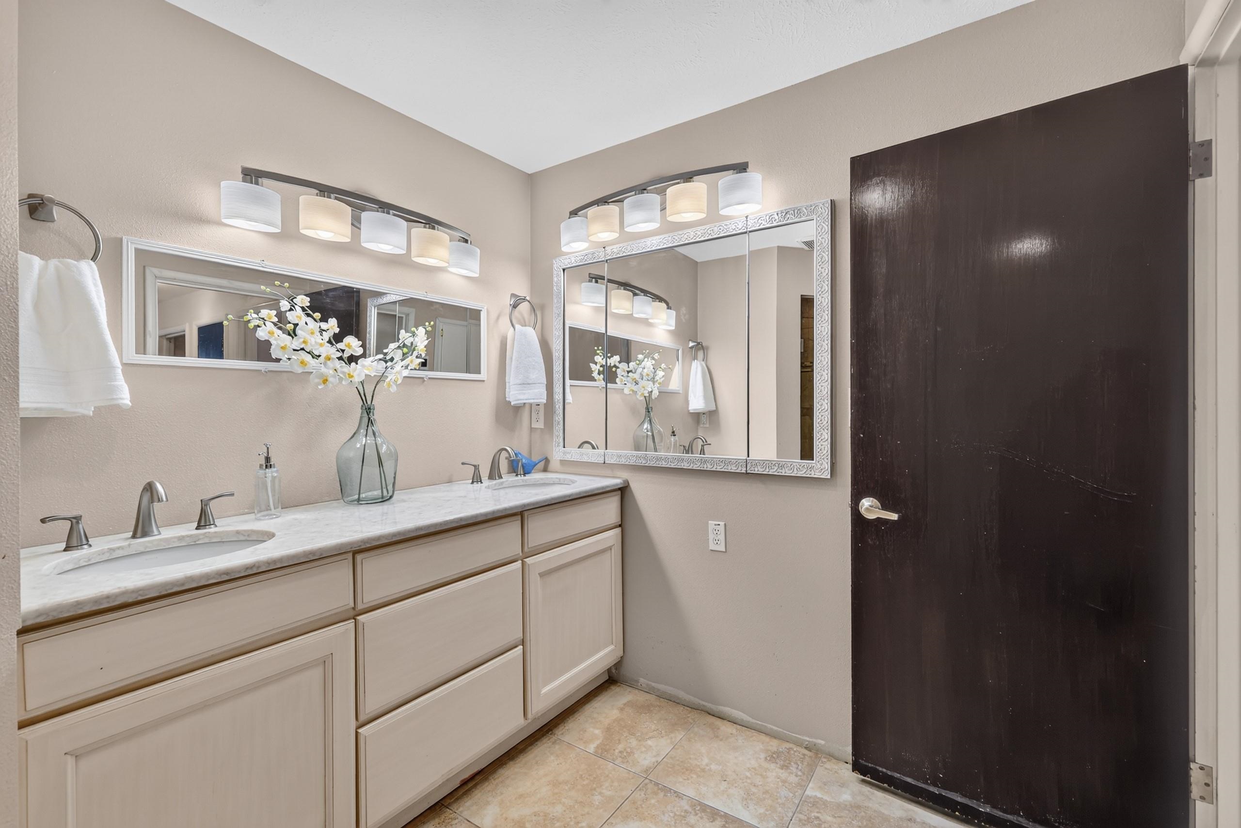 105 E High Dr - Photo 12