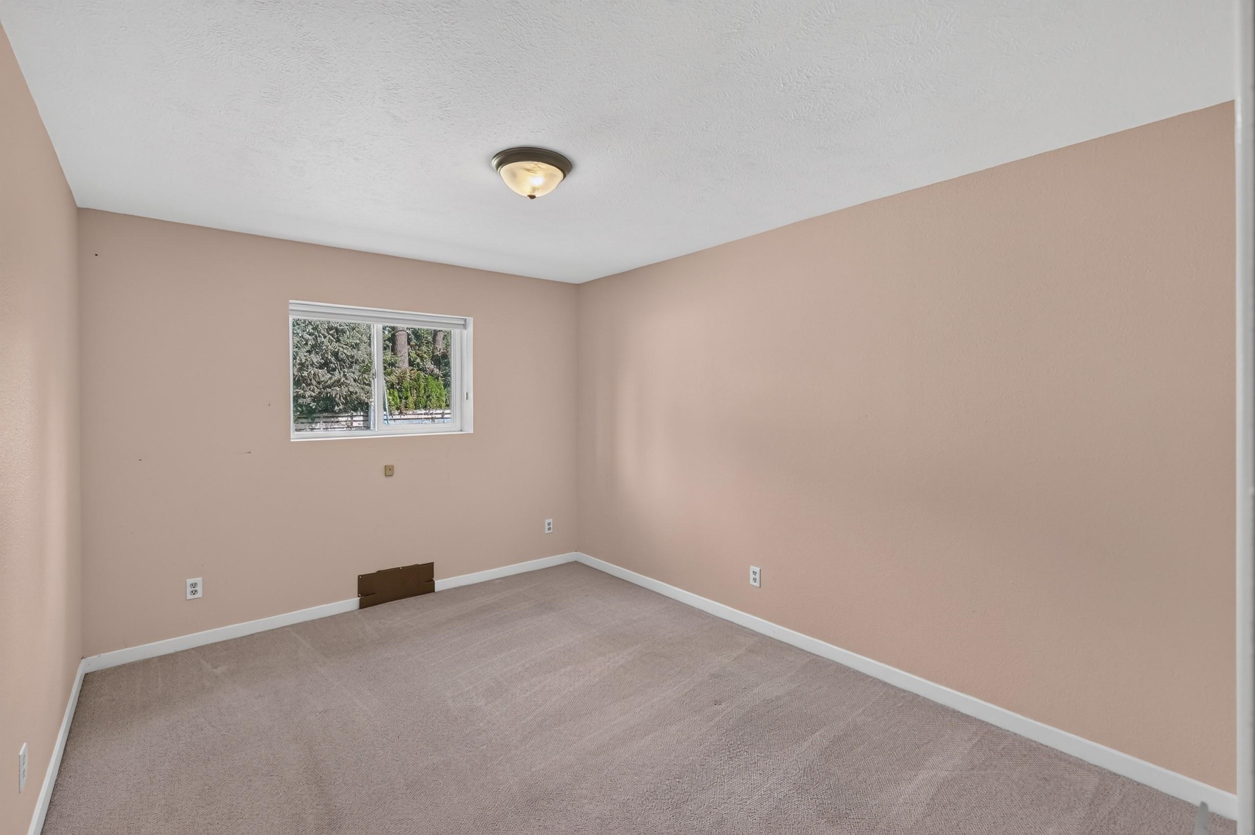 105 E High Dr - Photo 15