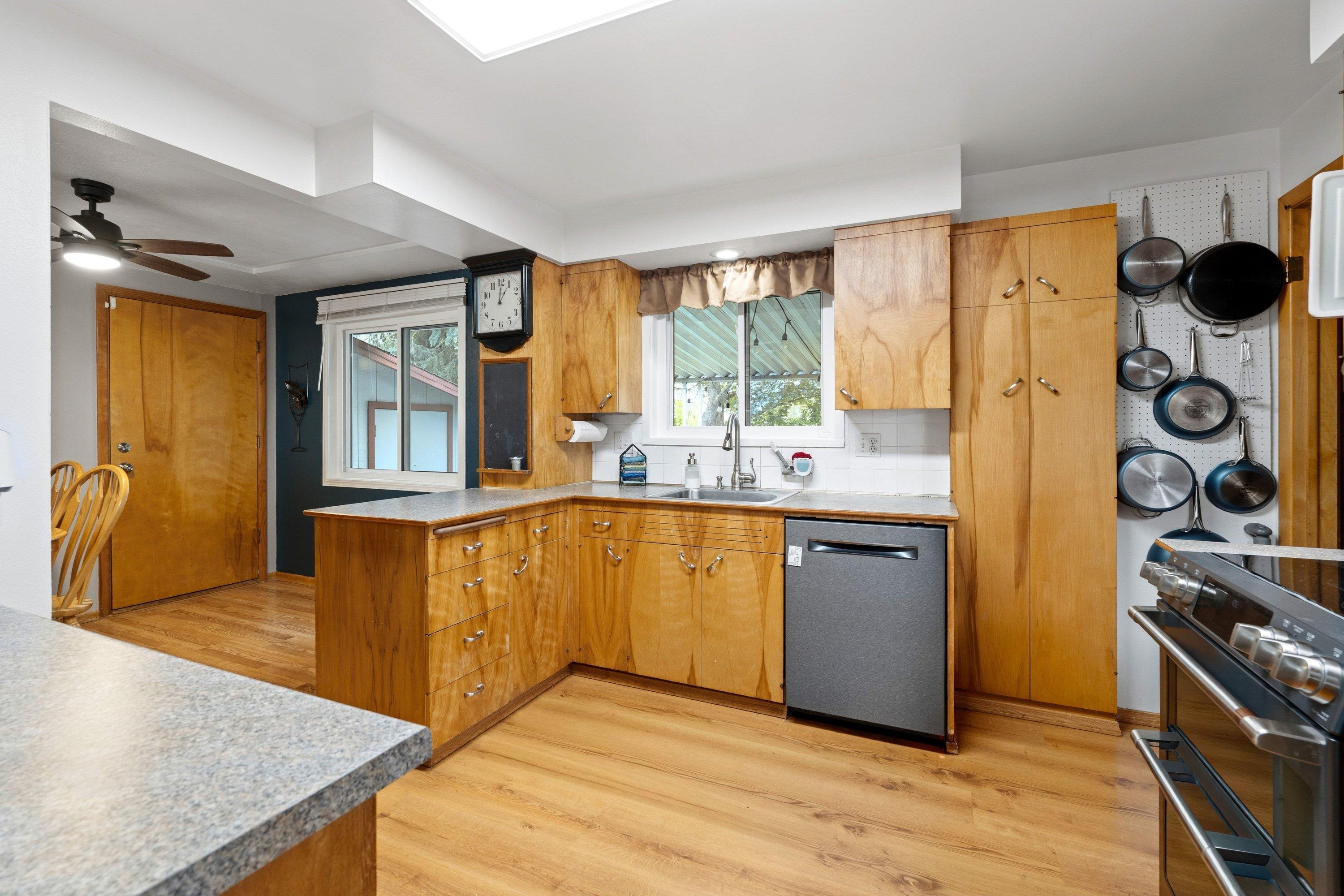 3105 W Beacon Ave - Photo 13