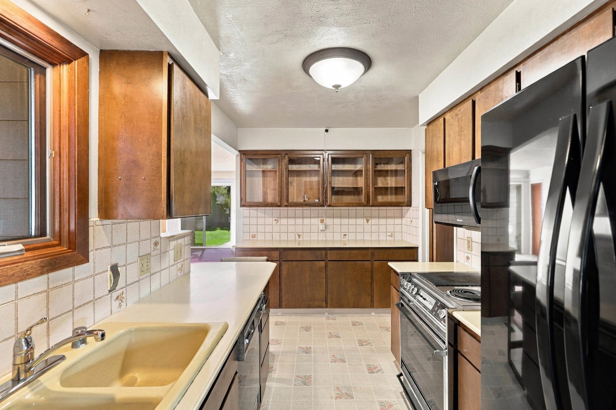 3908 E 22nd Ave - Photo 9