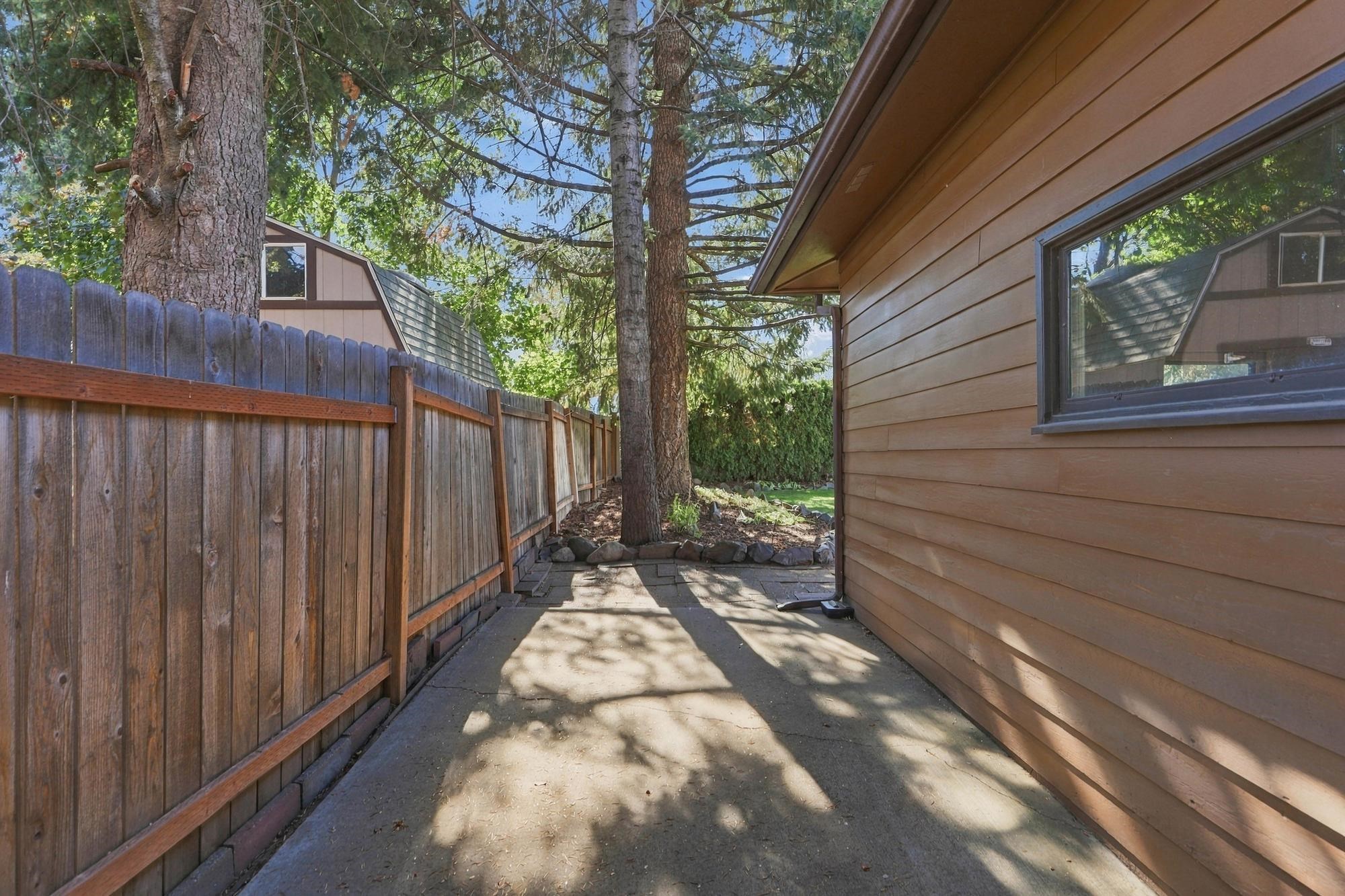 3908 E 22nd Ave - Photo 34