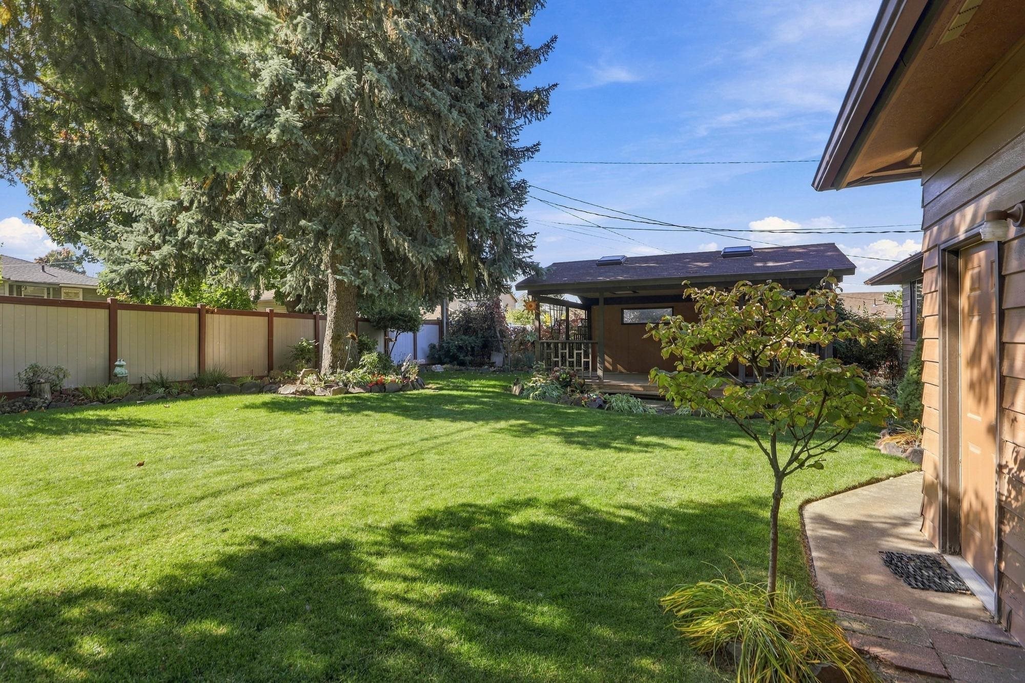 3908 E 22nd Ave - Photo 32